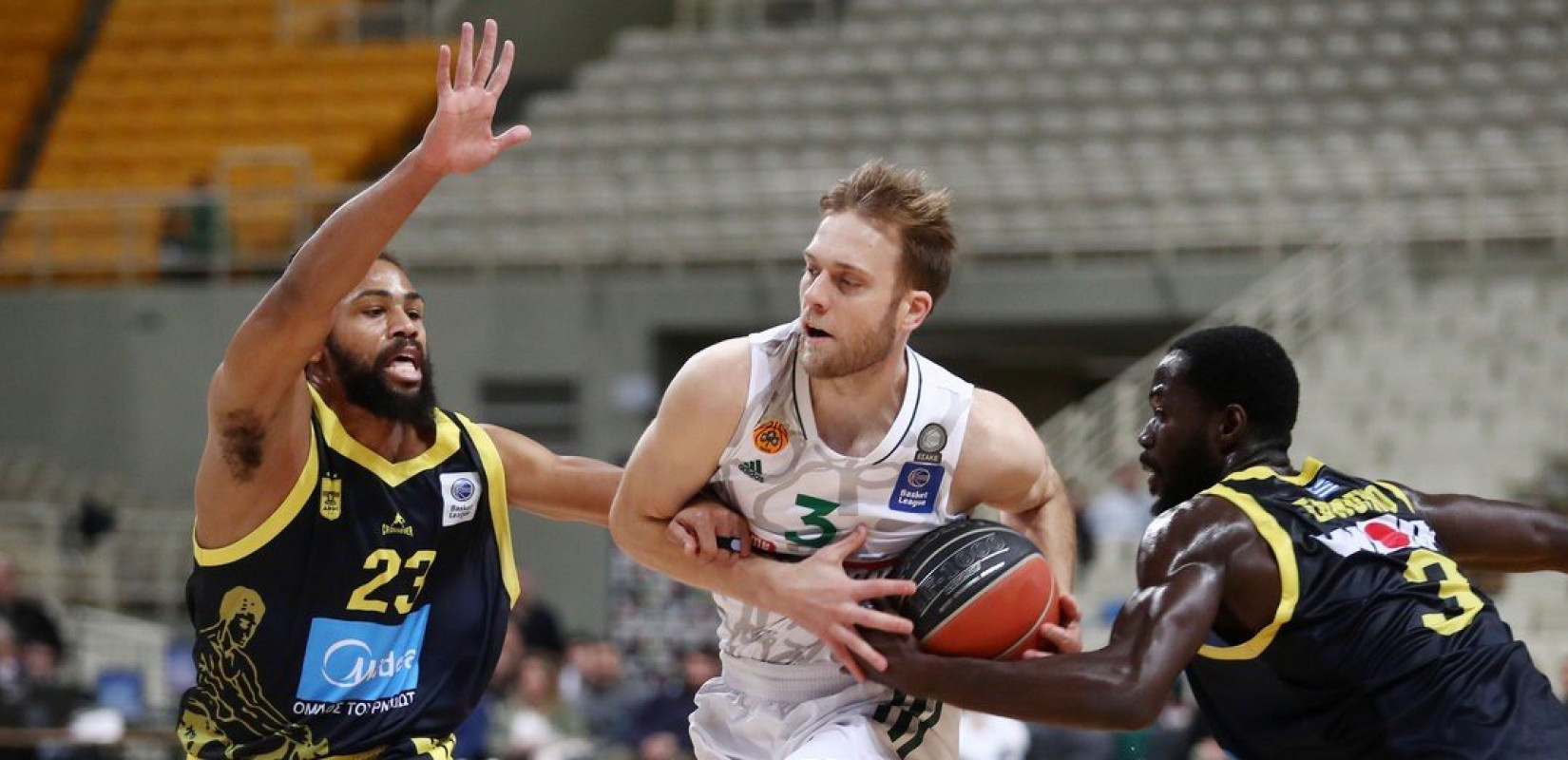 Μπάσκετ: Άνευ όρων παράδοση του Άρη στο ΟΑΚΑ (βίντεο)