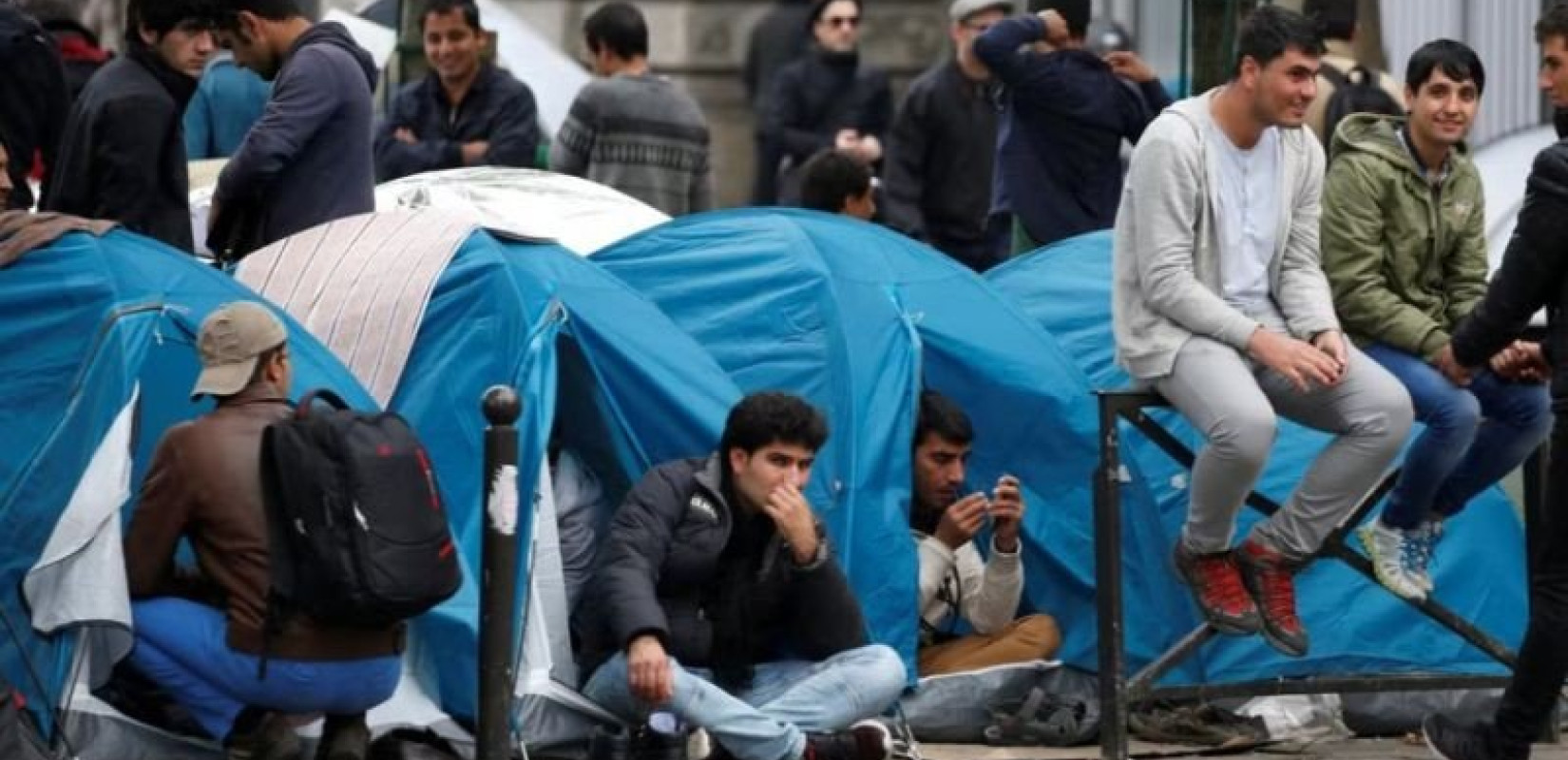 Γαλλία: Αυξήθηκαν οι αιτήσεις ασύλου και οι απελάσεις αλλοδαπών το 2022
