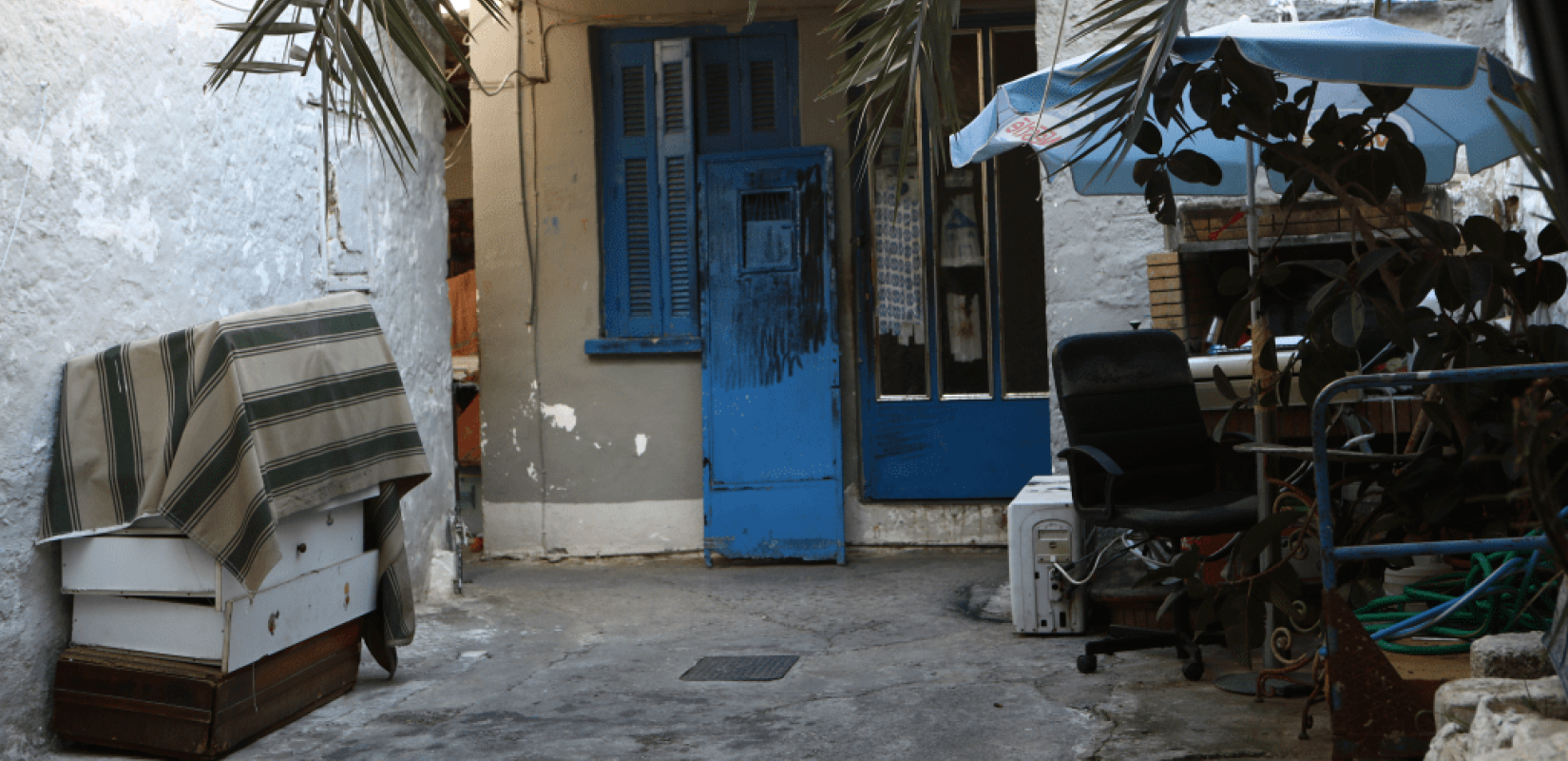 Ποινική δίωξη για ανθρωποκτονία με δόλο στον 50χρονο που σκότωσε τη σύζυγό του στη Νίκαια  Ποινική δίωξη για ανθρωποκτονία με δόλο στον 50χρονο που σκότωσε τη σύζυγό του στη Νίκαια