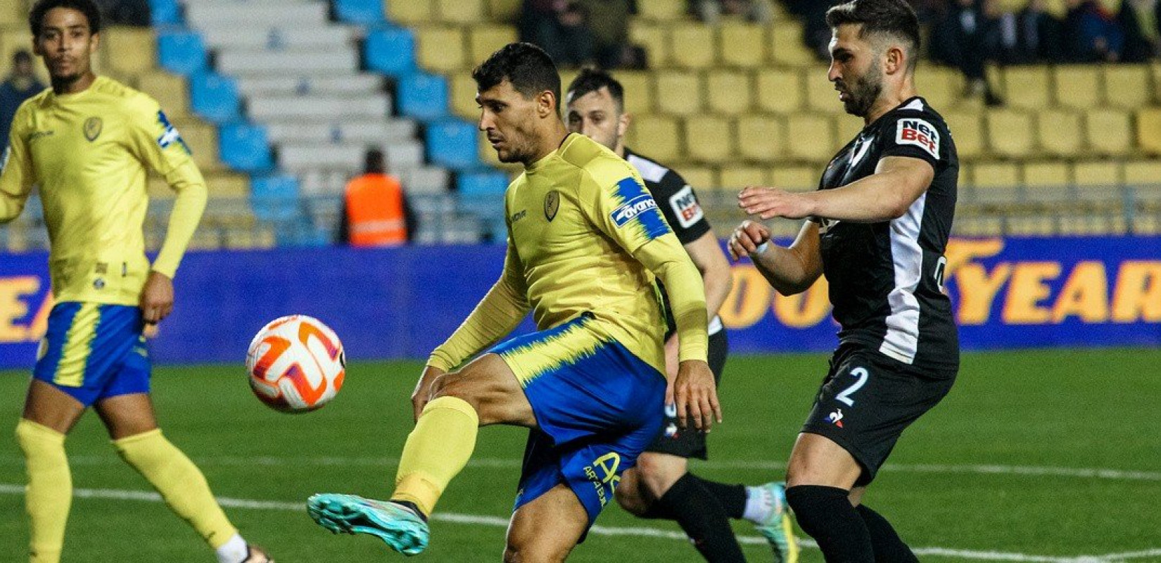 Super League: Μοιρασιά στο θρίλερ του Αγρινίου (βίντεο)