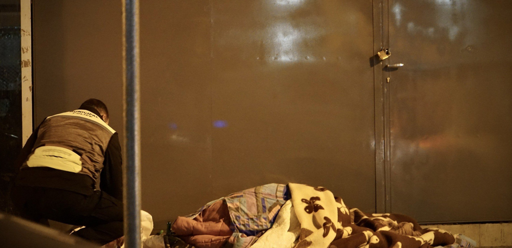 Θάνατος αστέγου σε εστιατόριο της Αθήνας: Έμφραγμα και κάταγμα στον αυχένα έδειξαν τα πρώτα στοιχεία του ιατροδικαστή