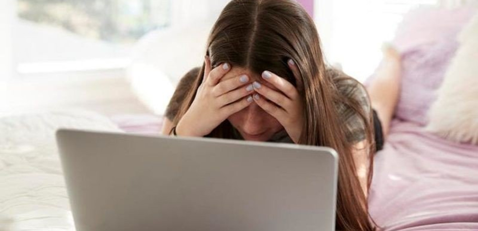 Τα ποσοστά εθισμού των εφήβων στο διαδίκτυο διπλασιάστηκαν μετά την πανδημία