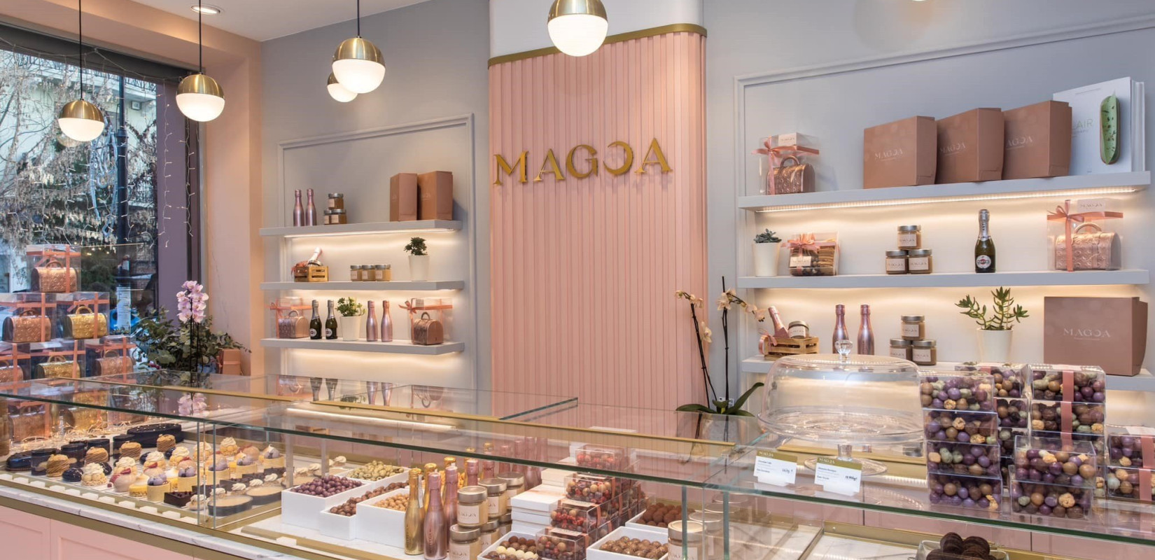 MAGOA: Ένα ζαχαροπλαστείο «κόσμημα» με γλυκιές δημιουργίες υψηλής γαστρονομίας