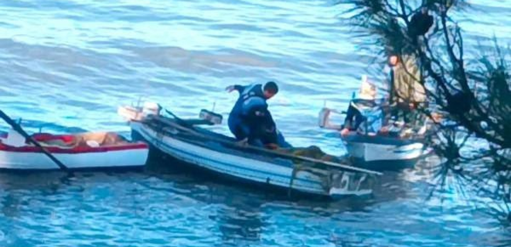 Θάσος: Ψαράς πιάστηκε... στα δίχτυα του και κινδύνεψε να πνιγεί - Δείτε βίντεο από την επιχείρηση διάσωσης Θάσος: Ψαράς πιάστηκε... στα δίχτυα του και κινδύνεψε να πνιγεί - Δείτε βίντεο από την επιχείρηση διάσωσης