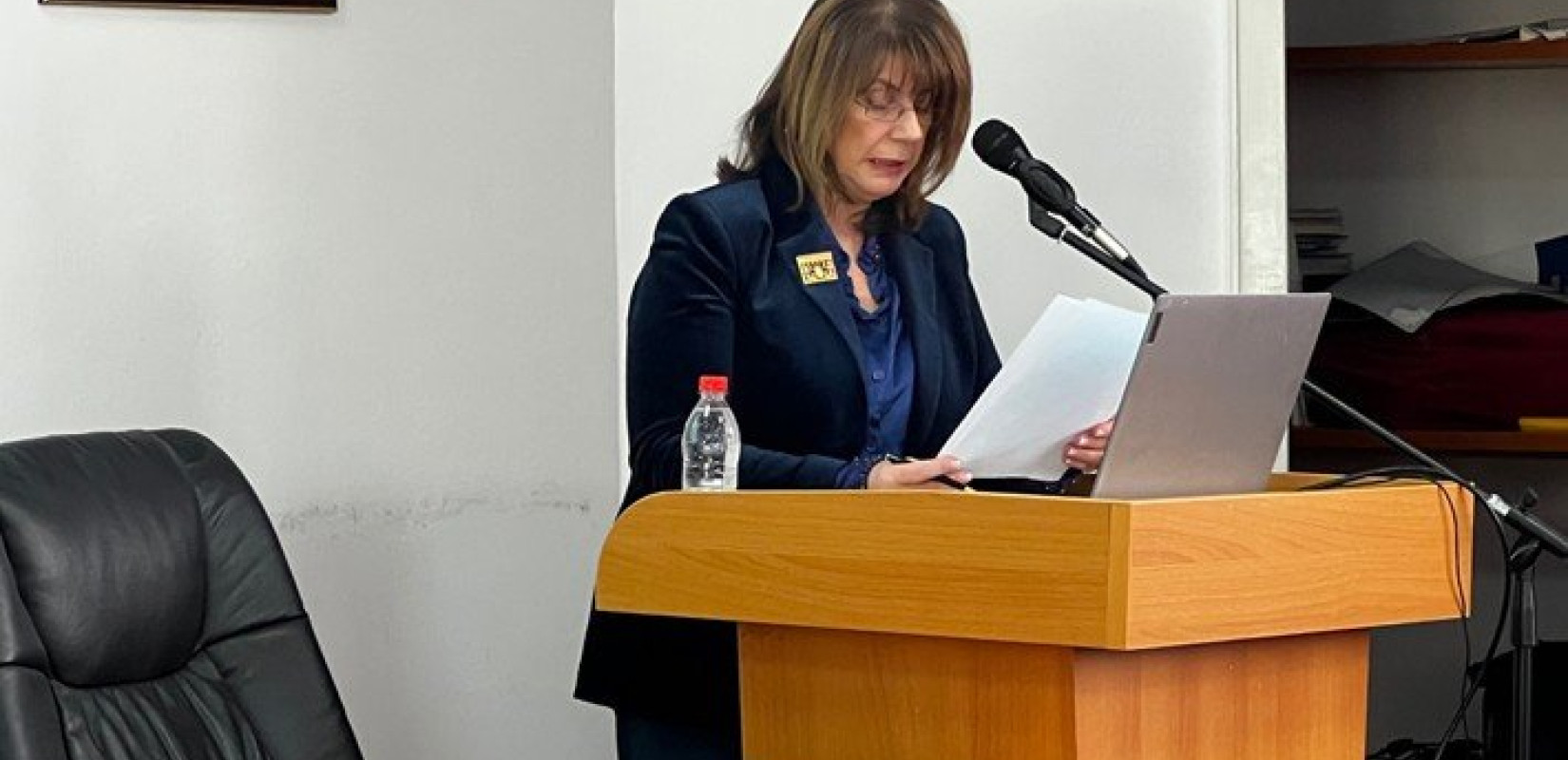 Η ελληνική γλώσσα κοινός τόπος έκφρασης των λαών - Εκδήλωση εορτασμού και συνεργασίας στο Πανεπιστήμιο της Πρίστινα. Η ελληνική γλώσσα κοινός τόπος έκφρασης των λαών - Εκδήλωση εορτασμού και συνεργασίας στο Πανεπιστήμιο της Πρίστινα.