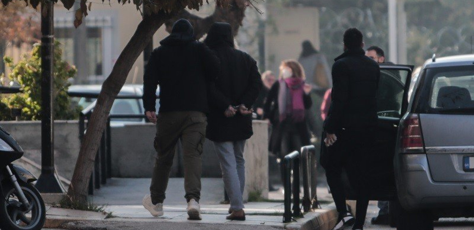 Υπόθεση Κολωνού: Σήμερα οι απολογίες των οκτώ νέων κατηγορουμένων σεξουαλικής κακοποίησης της 12χρονης (βίντεο)
