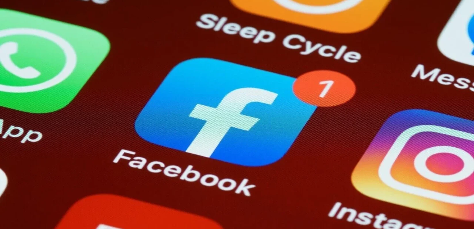 Η Ελλάδα βάζει φρένο στους ανήλικους για τα social media - Κλειδώνουν τα πάντα από Οκτώβριο