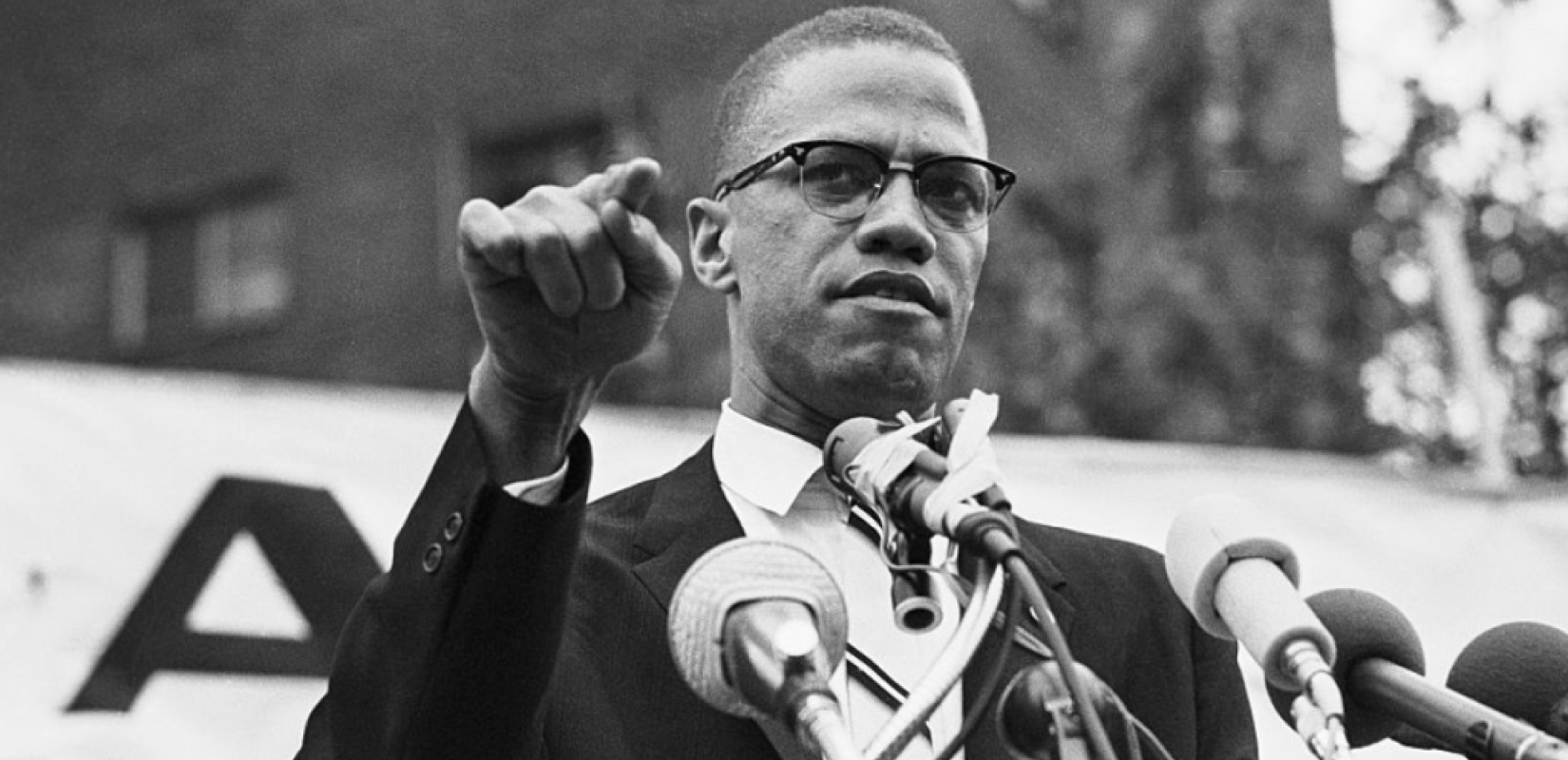 Η κόρη του Malcolm X μηνύει CIA, FBI και αστυνομία 