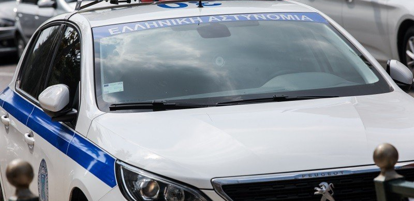 Σοκ στον Ασπρόπυργο: Πέντε άτομα εισέβαλαν σε σπίτι και άρπαξαν 44χρονη 