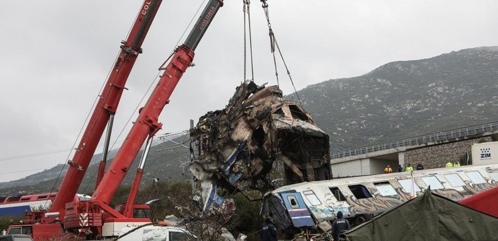 Δυστύχημα στα Τέμπη: Τα τέσσερα μοιραία πρόσωπα και ο ρόλος τους στην τραγωδία - «Κλειδί» στις έρευνες το χαρτί των βαρδιών (βίντεο)