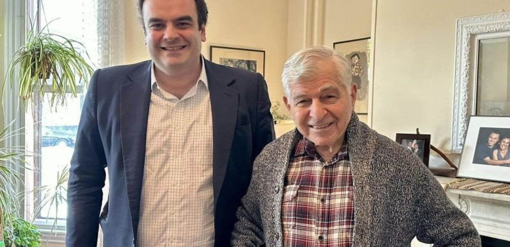 Συνάντηση Πιερρακάκη με Μάικλ Δουκάκη: «Πρωτοπόρος και πρότυπο για την Ελληνοαμερικανική κοινότητα» Συνάντηση Πιερρακάκη με Μάικλ Δουκάκη: «Πρωτοπόρος και πρότυπο για την Ελληνοαμερικανική κοινότητα»