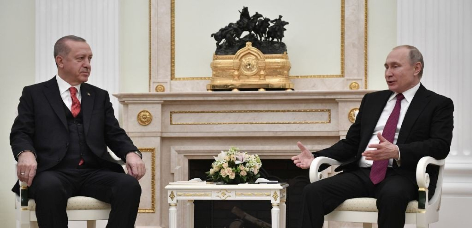 Bloomberg: H Τουρκία εξετάζει την επιστροφή των S-400 στη Ρωσία για να πάρει τα F-35 από ΗΠΑ