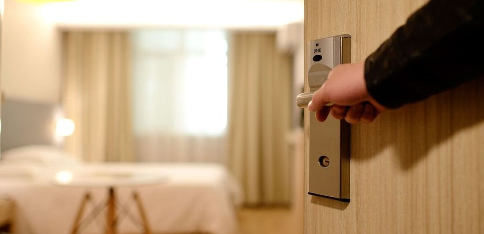 Τουρισμός: Το 76% των επιχειρήσεων σχεδιάζει να αυξήσει τους  μισθούς - Ποια η κορυφαία πρόκληση που αντιμετωπίζουν