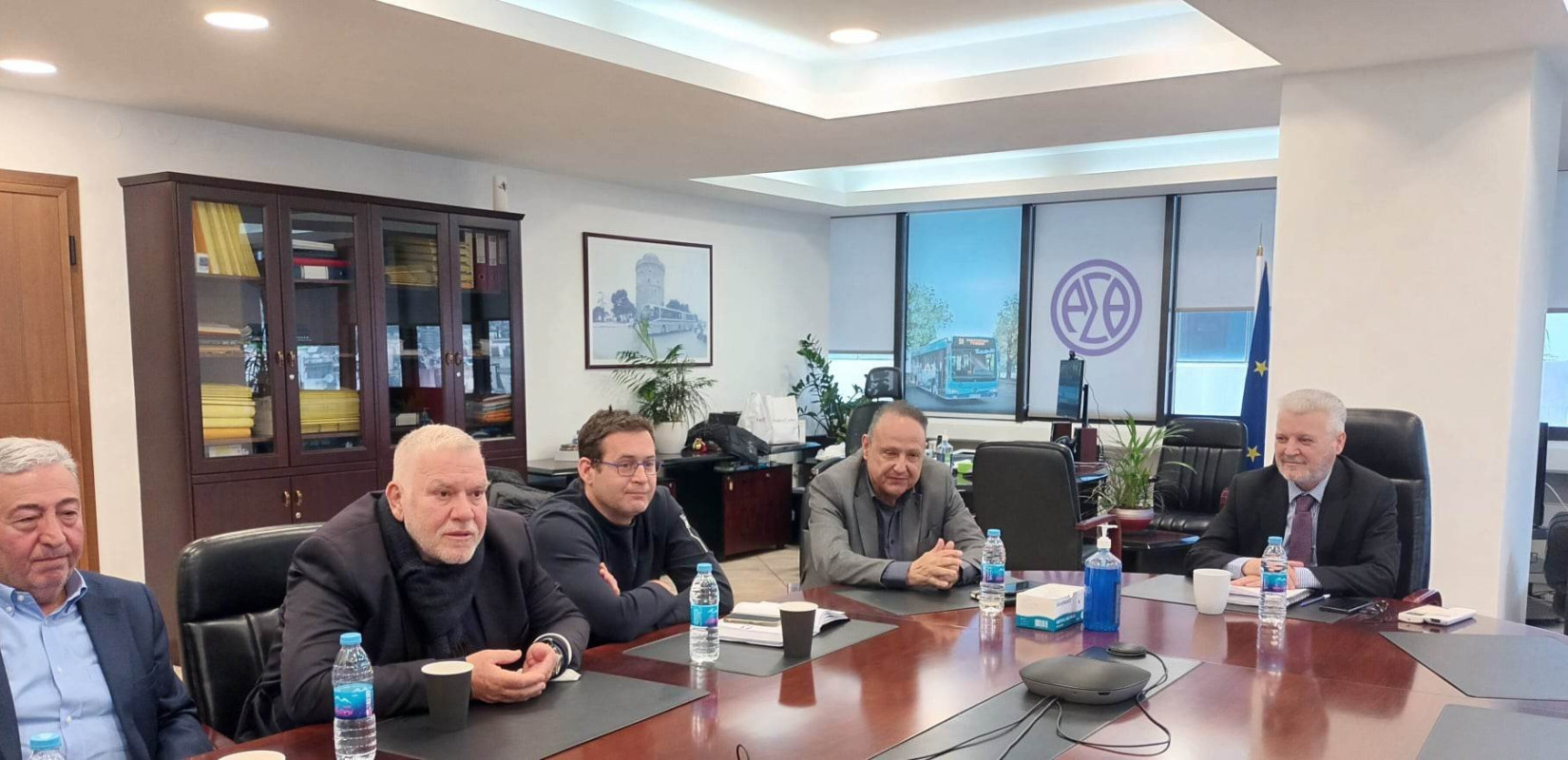 Ο Στέλιος Αγγελούδης σε ΟΣΕΘ και ΟΑΣΘ Ο Στέλιος Αγγελούδης σε ΟΣΕΘ και ΟΑΣΘ