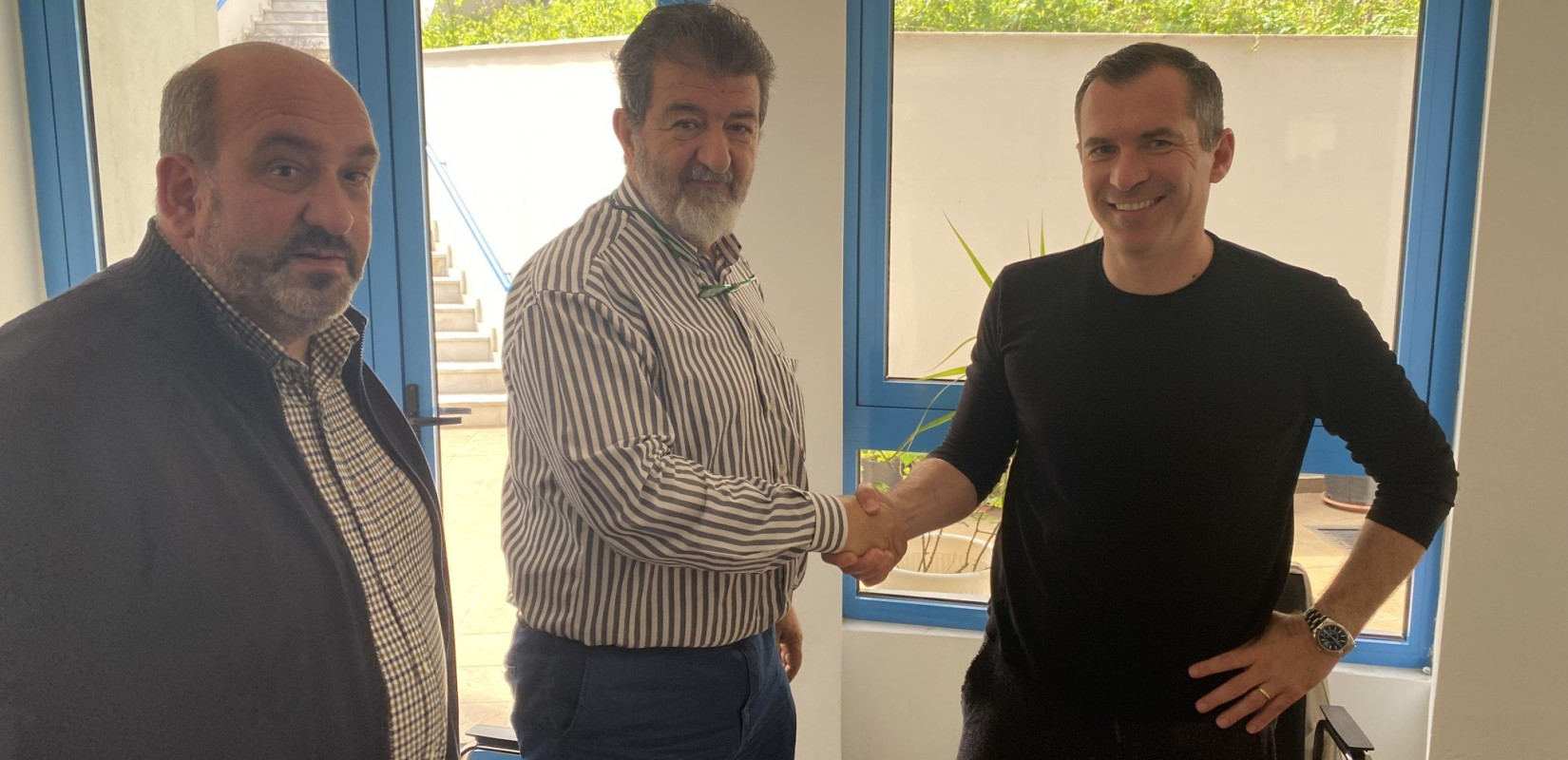 Έπεσαν οι υπογραφές για την ανέγερση του μεγαλύτερου Παιδικού-Βρεφονηπιακού Σταθμού του δήμου στα Πεύκα