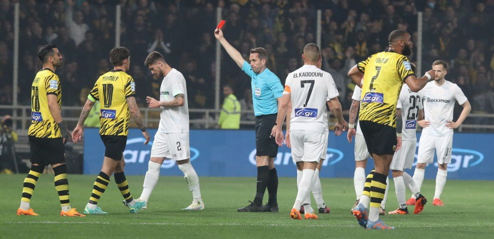 ΠΑΟΚ: Πρόστιμο στον Κάργα για την αποβολή στο ντέρμπι με την ΑΕΚ (βίντεο)