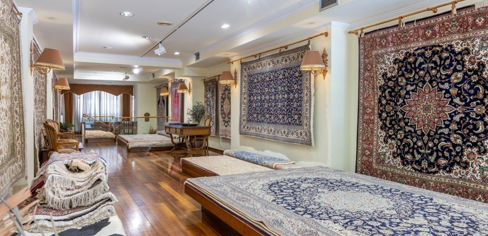 ΜΒΙ Χαλιά: Από το 1995 ντύνει τους χώρους μας με κορυφαία χειροποίητα και επώνυμα μηχανοποίητα χαλιά