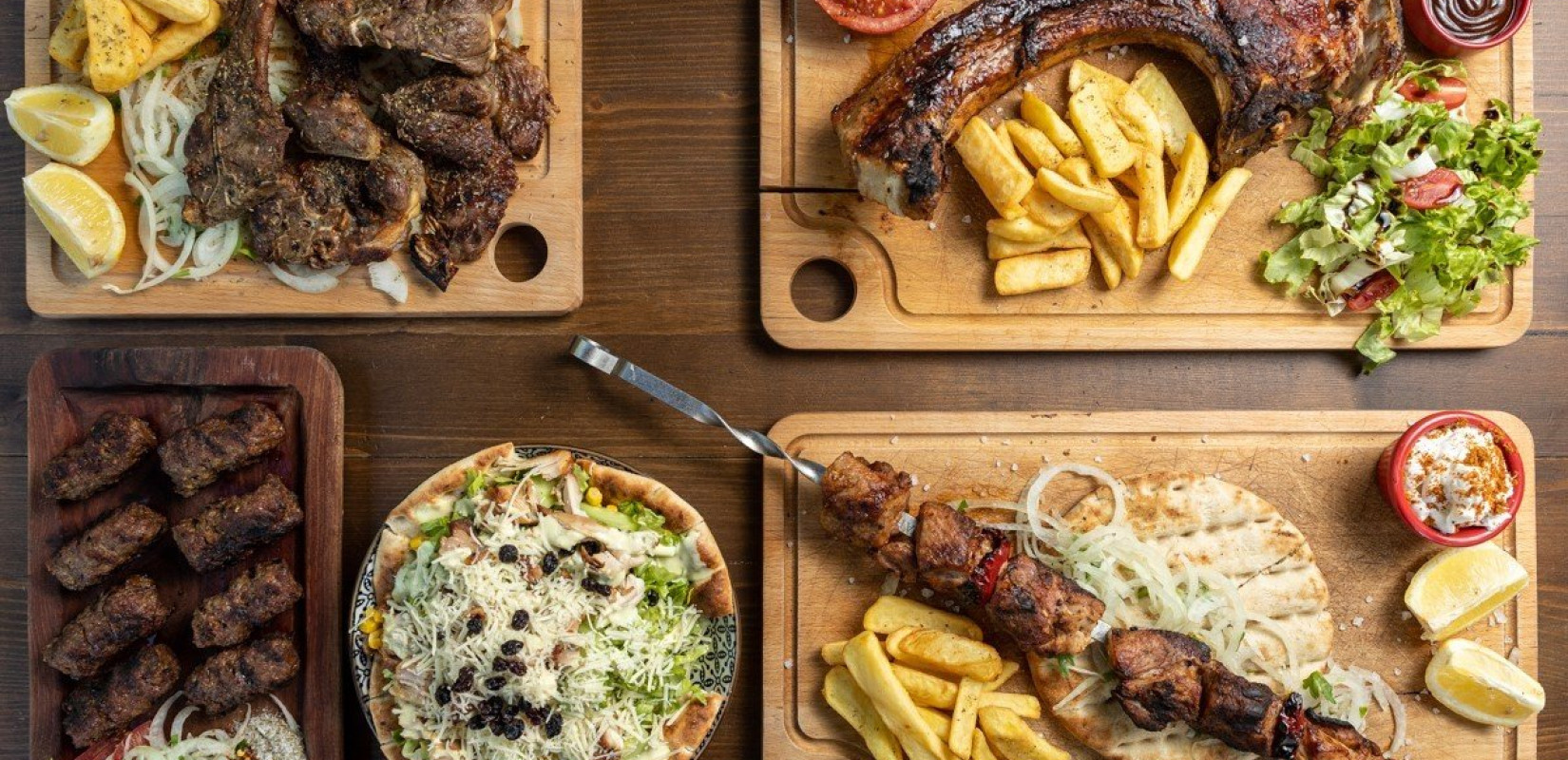 «Eat... Meat»: Ένα συνοικιακό στέκι με φανατικούς θαμώνες για όσους αγαπούν το καλό κρέας