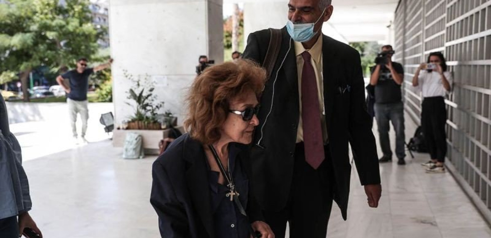 Συγκλονίζει η μητέρα του Μάριου Παπαγεωργίου: «Ευχαριστώ το Θεό που αργεί αλλά δε λησμονεί» (βίντεο)