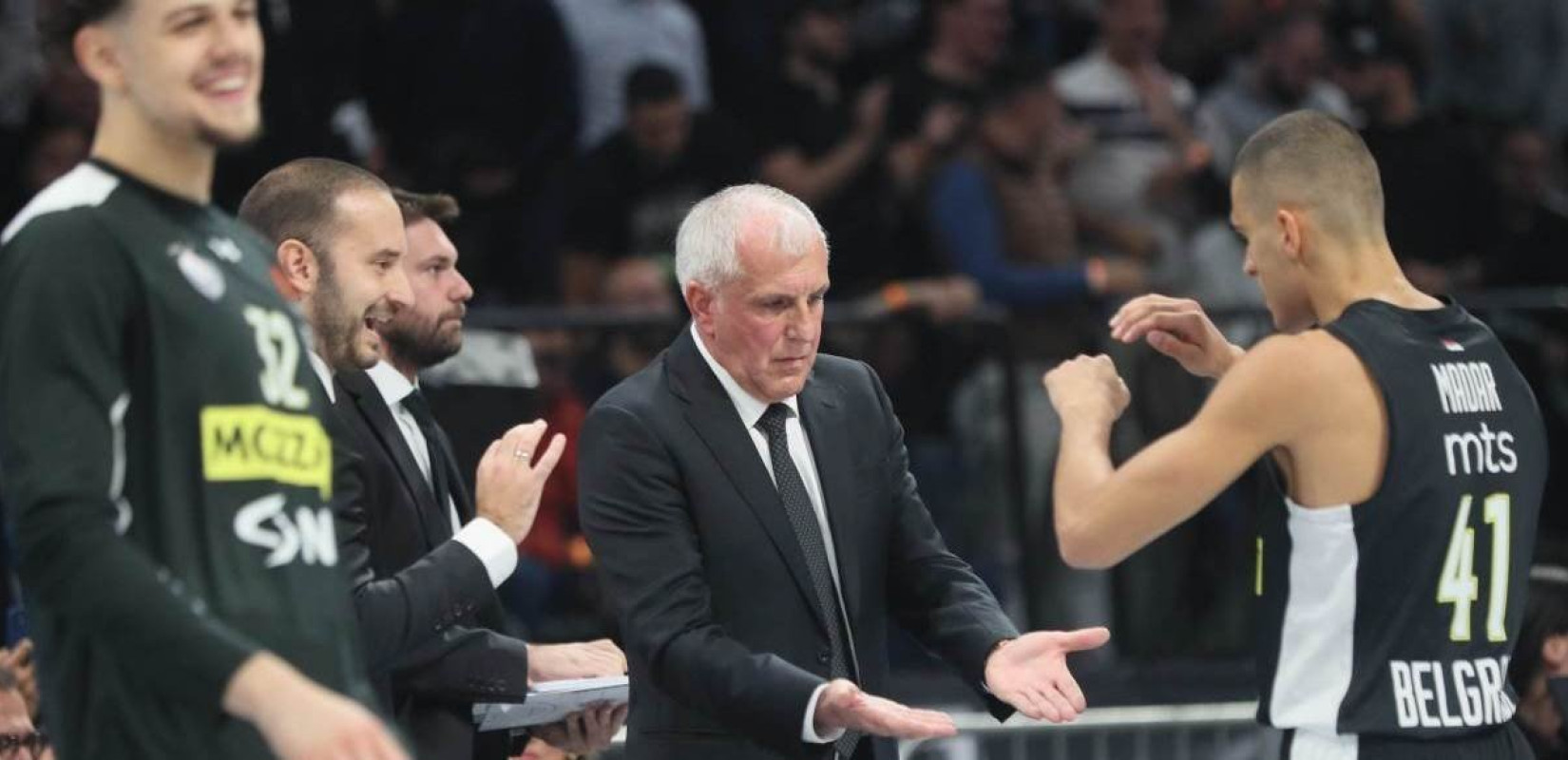 Μπάσκετ: Η Παρτιζάν, η ανακοίνωση του «διαζυγίου» με τον Ομπράντοβιτς και οι απειλές των οπαδών