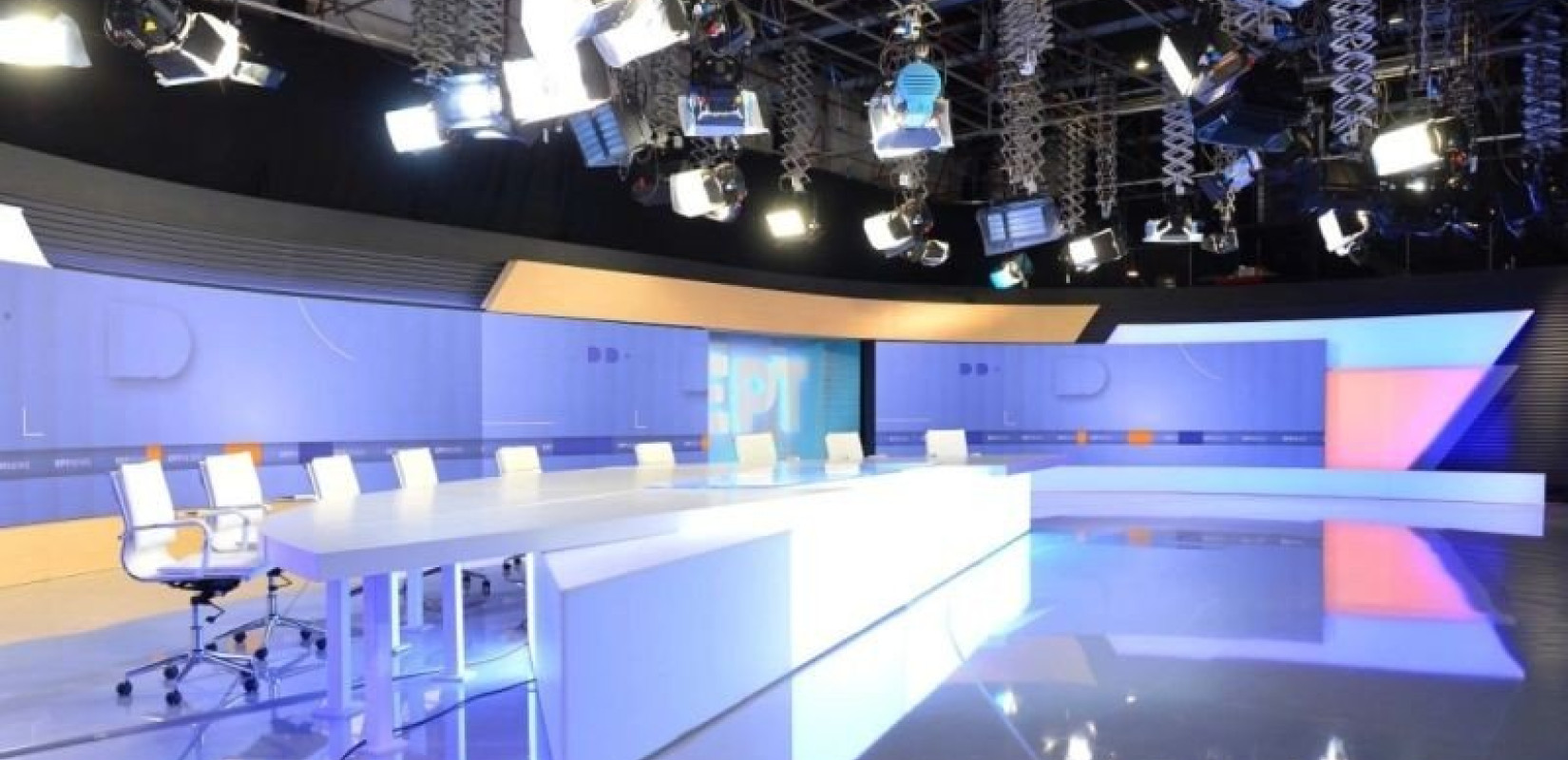 Διεξαγωγή δύο debate θα προτείνει ο ΣΥΡΙΖΑ στη διακομματική Επιτροπή