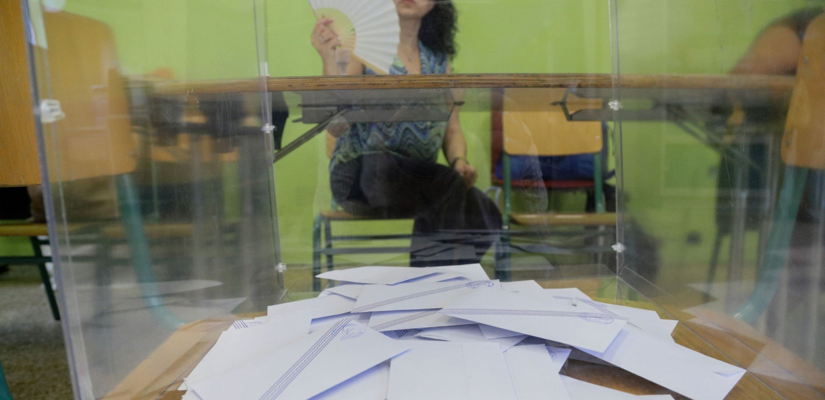 Δημοσκόπηση MRB: Στο 28,1% η ΝΔ, με προβάδισμα 14,4 μονάδων από το δεύτερο ΠΑΣΟΚ