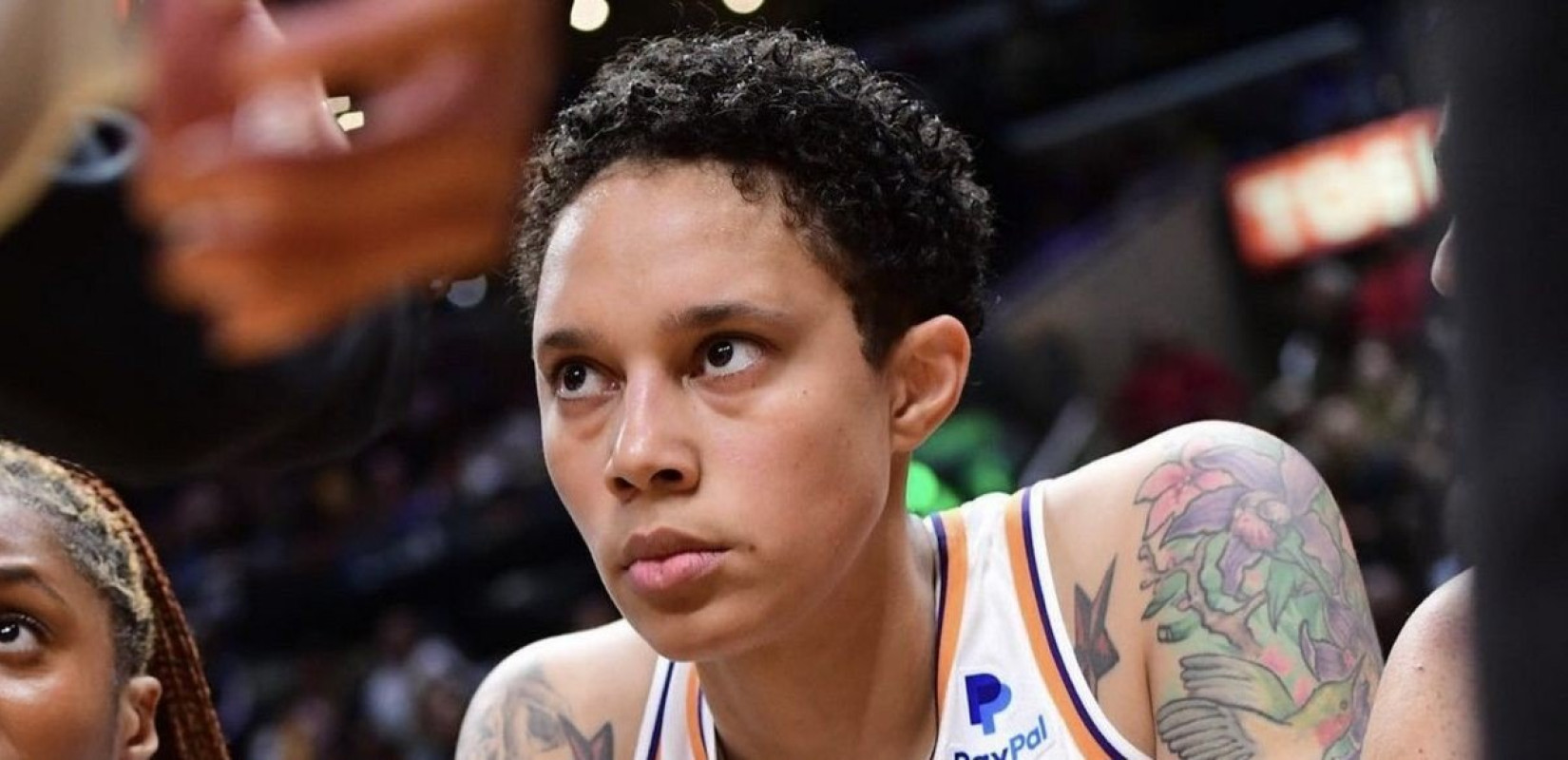 Από το κελί στο παρκέ: Η μεγάλη επιστροφή της Μπρίτνεϊ Γκράινερ (βίντεο, φωτ.)