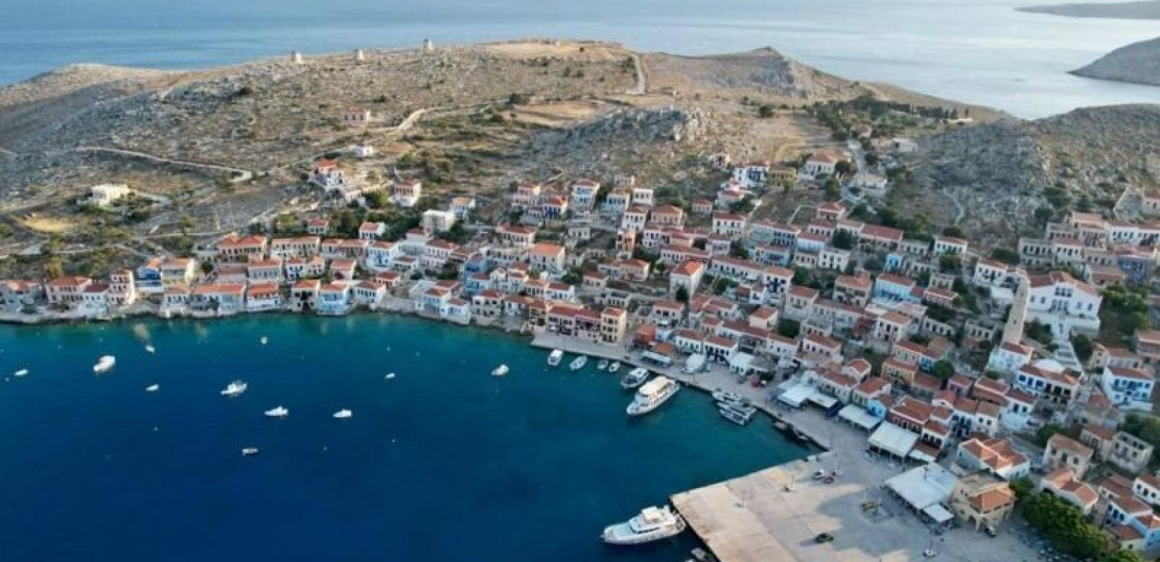 Τουρισμός: Οι τουρίστες αυξάνονται, τα έσοδα μειώνονται