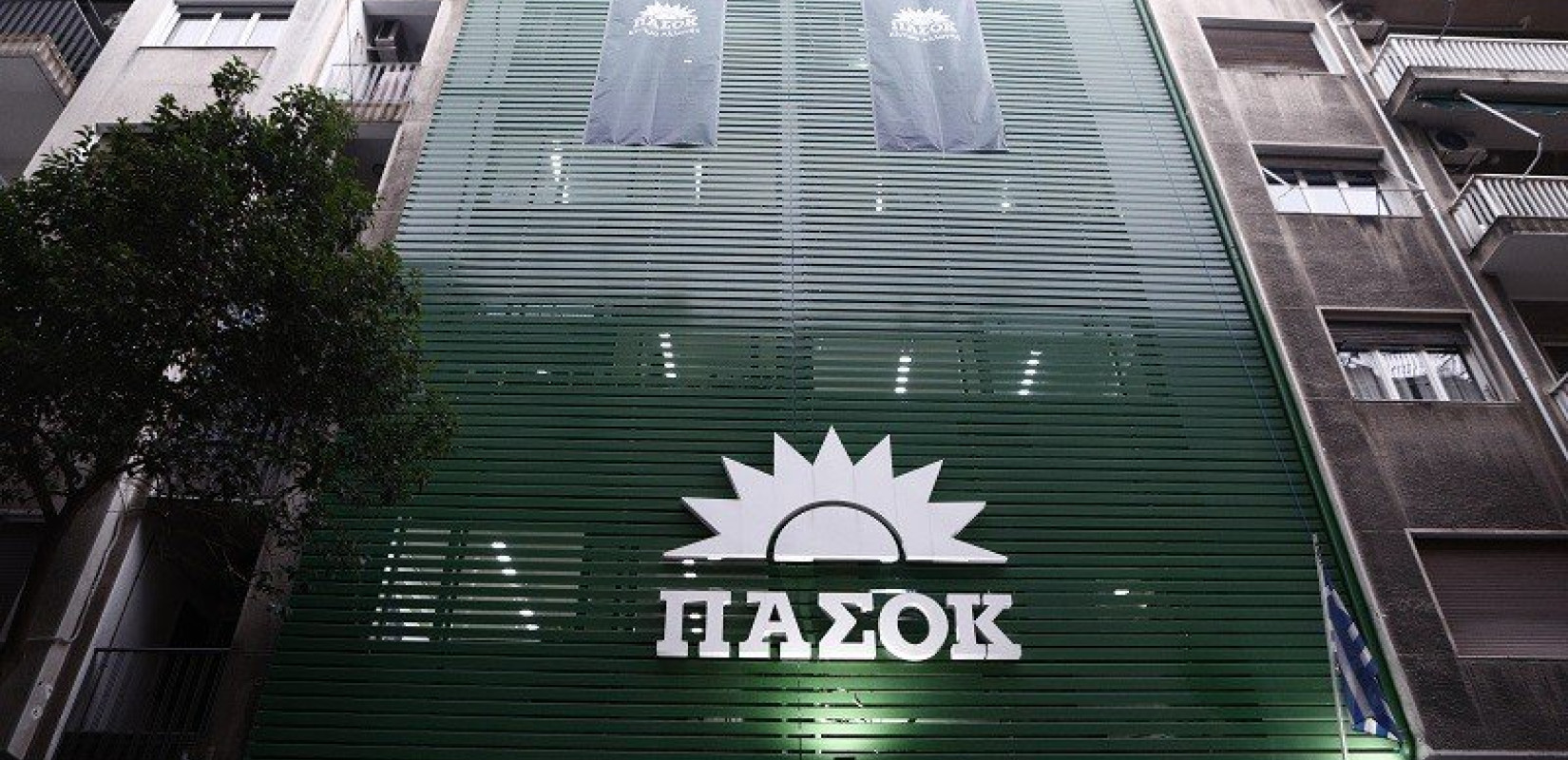 Μεγαλοστέλεχος του ΠΑΣΟΚ κινδυνεύει να μείνει εκτός Βουλής