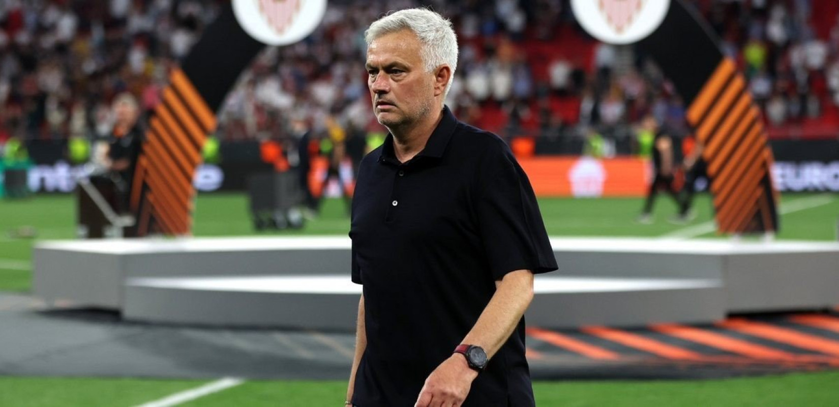 Τελικός Europa League: Ο Μουρίνιο ακολούθησε τον διαιτητή μέχρι το πάρκινγκ (βίντεο)