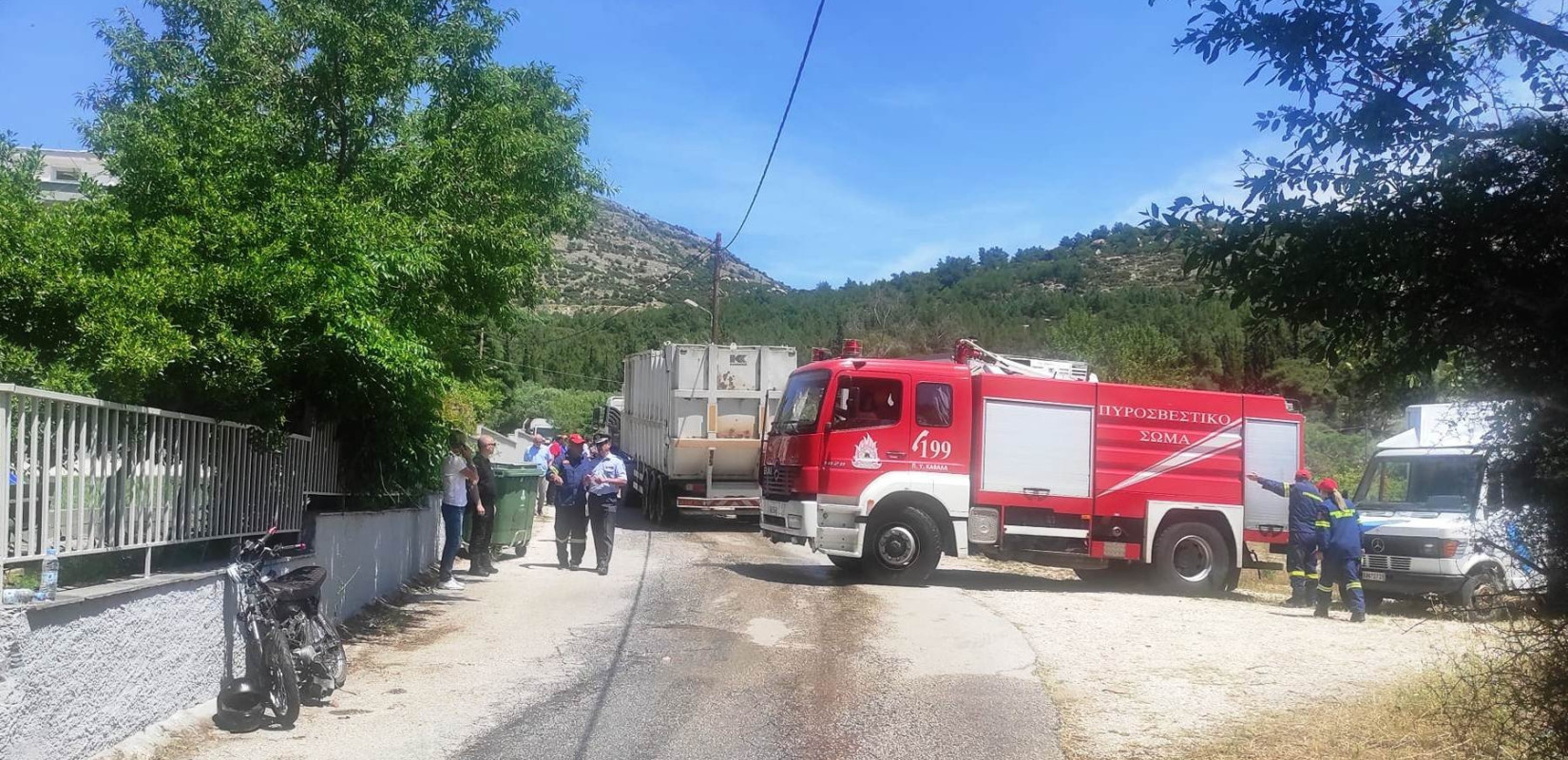 Καβάλα: Tραγικό θάνατο βρήκε νεαρός που σφηνώθηκε σε πρέσα απορριμματοφόρου  Καβάλα: Tραγικό θάνατο βρήκε νεαρός που σφηνώθηκε σε πρέσα απορριμματοφόρου