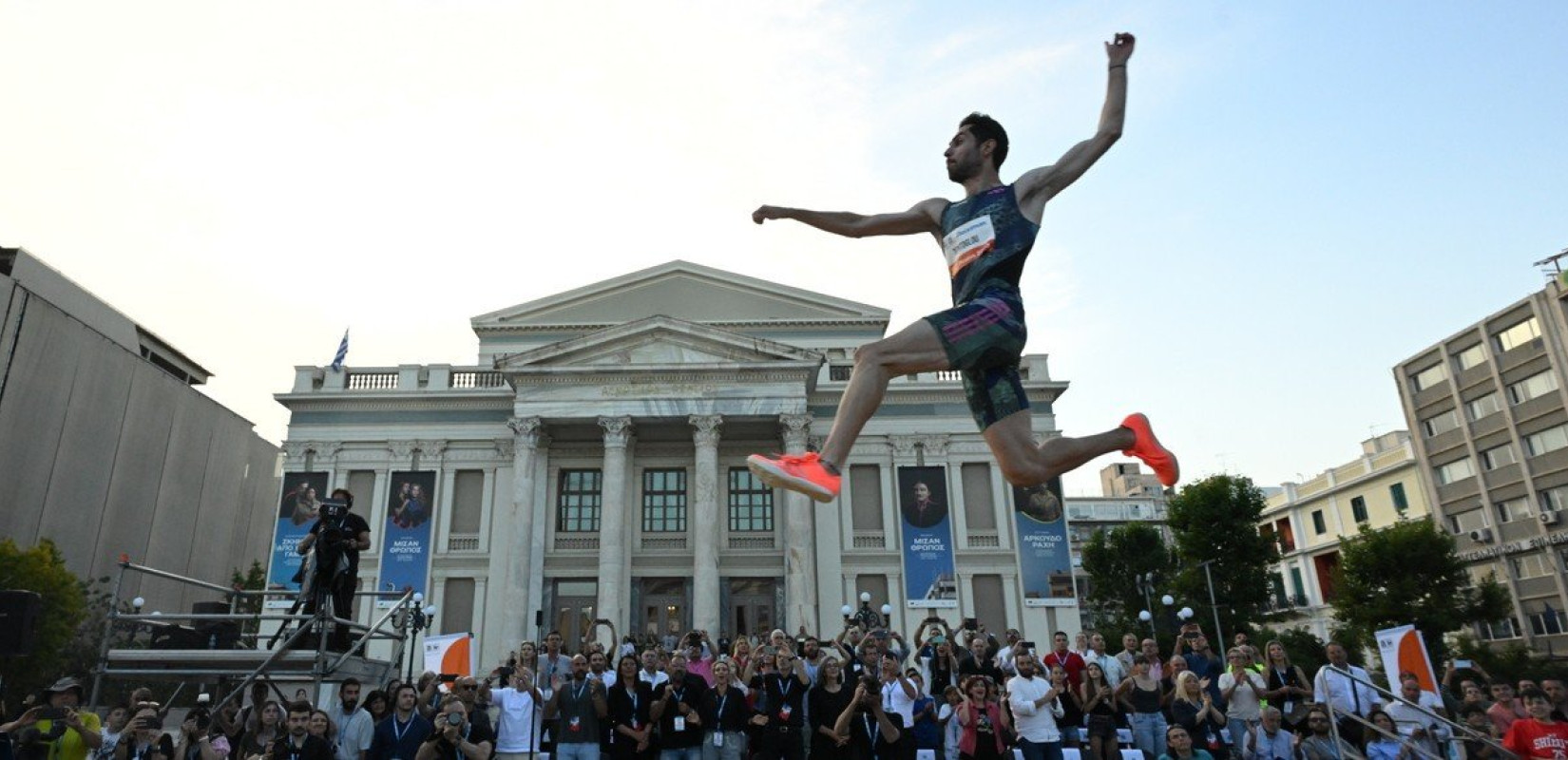 Στίβος: Πέταξε στα 8.24μ. ο Τεντόγλου και πήρε την πρωτιά στον Πειραιά (βίντεο)