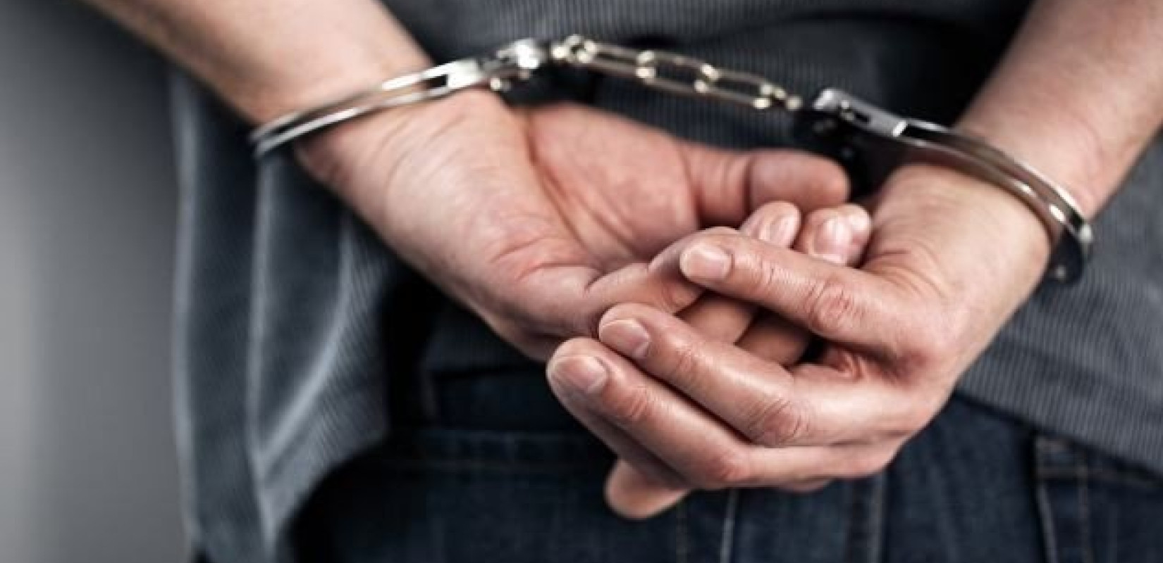 Βιασμός 14χρονης στον Πειραιά: Προθεσμία για να απολογηθούν πήραν οι τέσσερις Ρομά που συνελήφθησαν