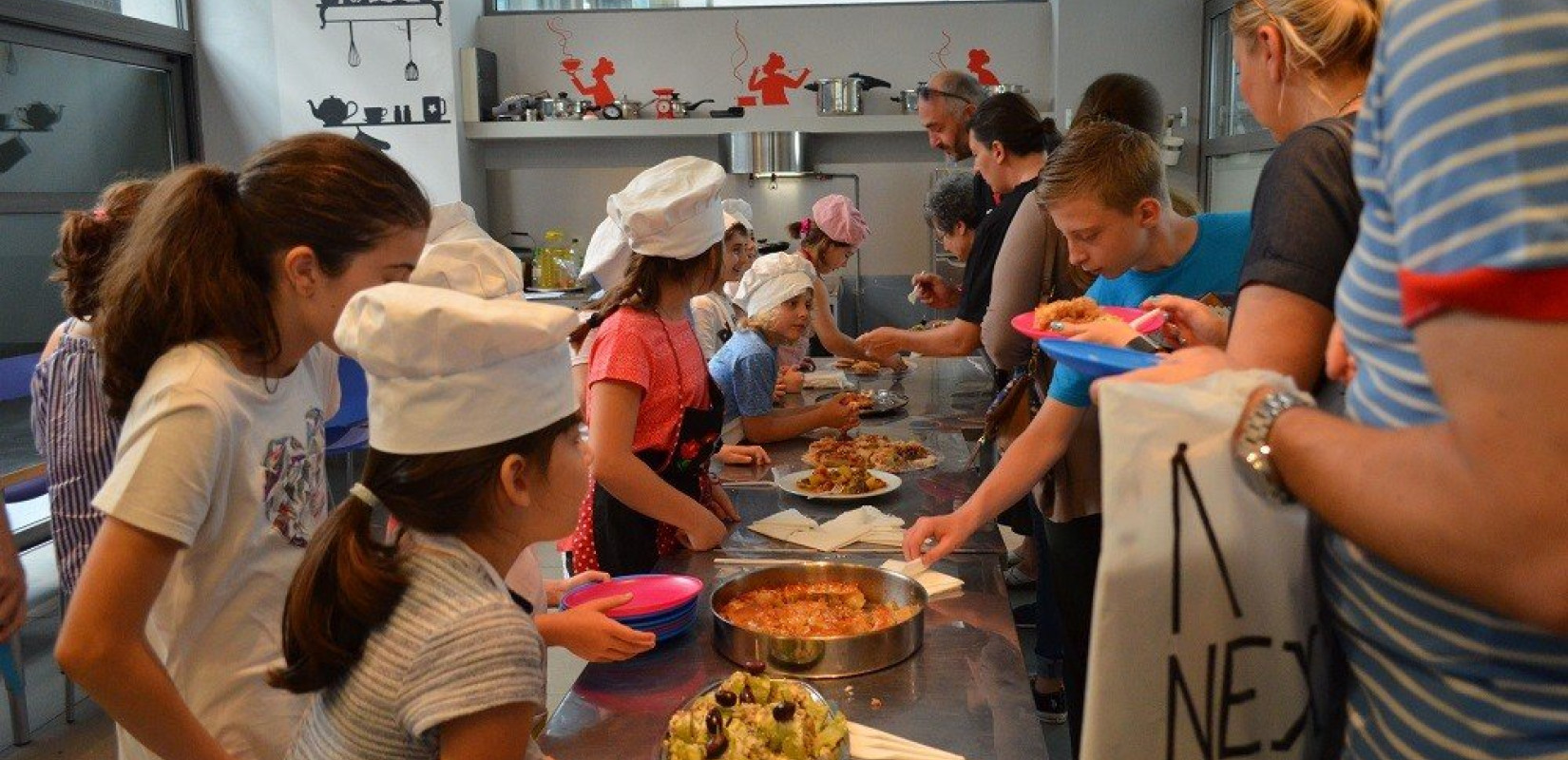 Θεσσαλονίκη: Μικροί σεφ έφτιαξαν παραδοσιακά φαγητά από χώρες που διοργάνωσαν Ολυμπιακούς Αγώνες (φωτ.)