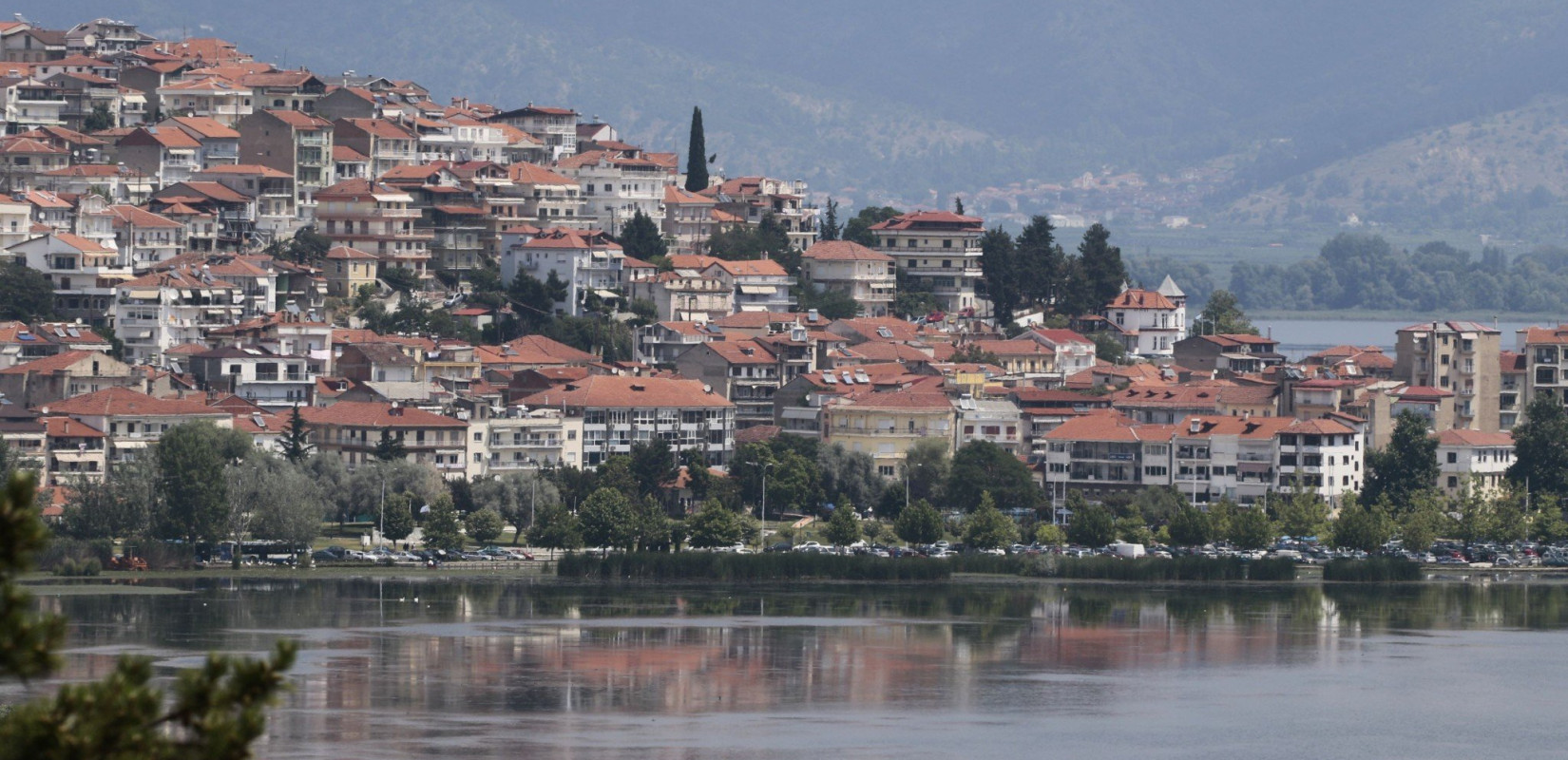 Καστοριά: Συναγερμός στη λίμνη - Περιπατητής εντόπισε σορό άνδρα