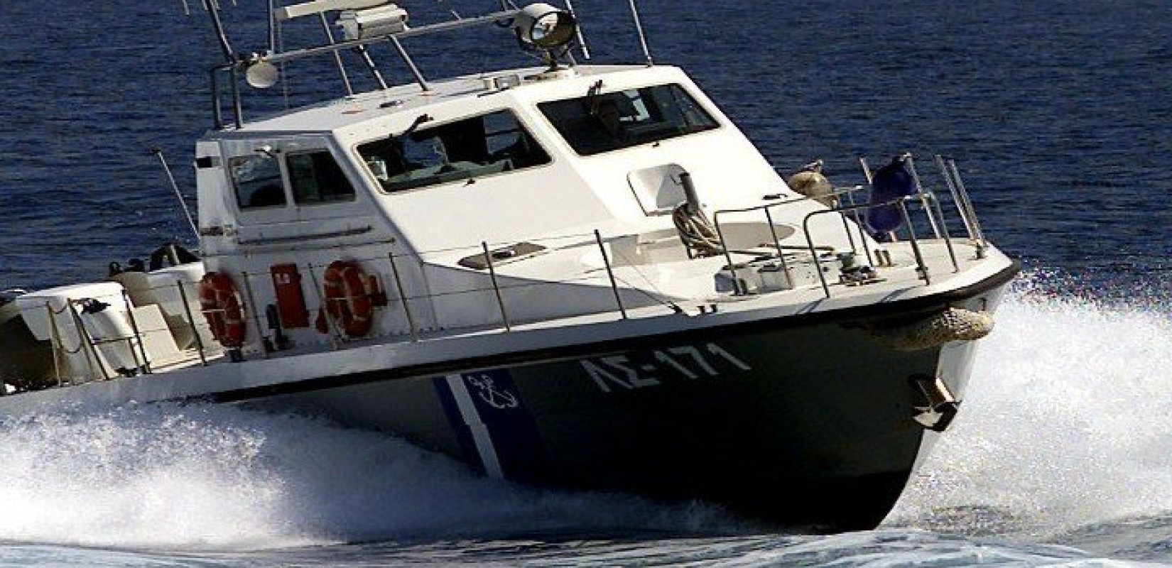 Kρουαζιερόπλοιο προσάραξε στους Φούρνους - Θα επιχειρηθεί η ρυμούλκησή του