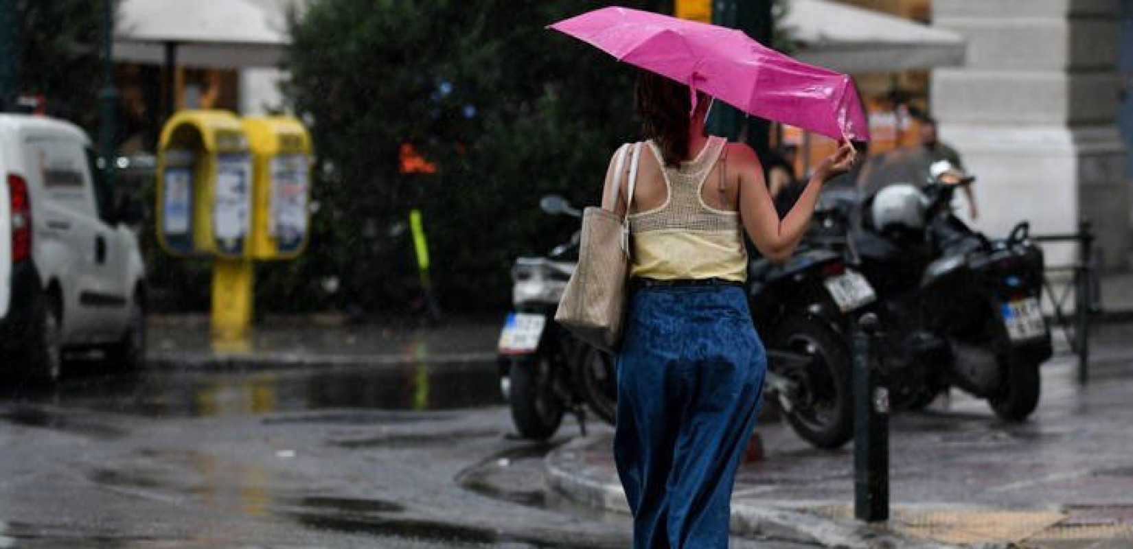 Δροσίζει σήμερα ο καιρός: Πού αναμένονται βροχές - «Κίτρινες» για φωτιά Θεσσαλονίκη, Χαλκιδική, Πιερία και Κιλκίς