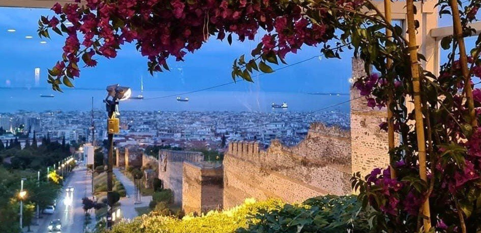 Αφιέρωμα: Έξοδος στη Θεσσαλονίκη με θέα στην Άνω Πόλη και τα Κάστρα - Γνωρίστε τα 10 + 1 από τα καλύτερα food & drink spots