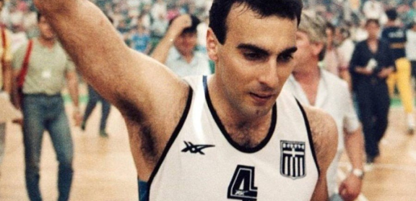 «Εκείνη η ομάδα έκανε έναν λαό να πιστέψει στον εαυτό του»: Το σχόλιο του Νίκου Γκάλη με αφορμή τη σημερινή επέτειο της Εθνικής ομάδας