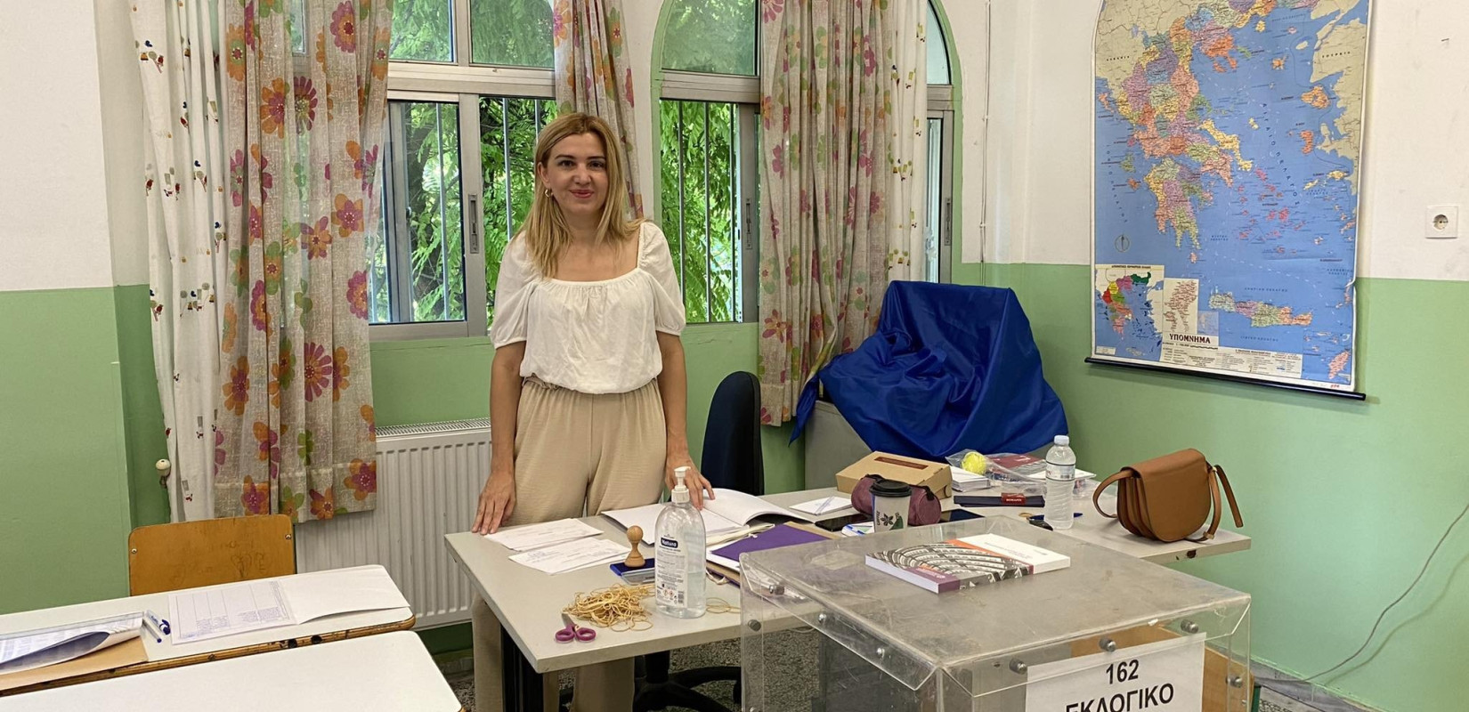 Θεσσαλονίκη: Μόνη η δικαστική αντιπρόσωπος  σε εκλογικό τμήμα (βίντεο & φωτ.)