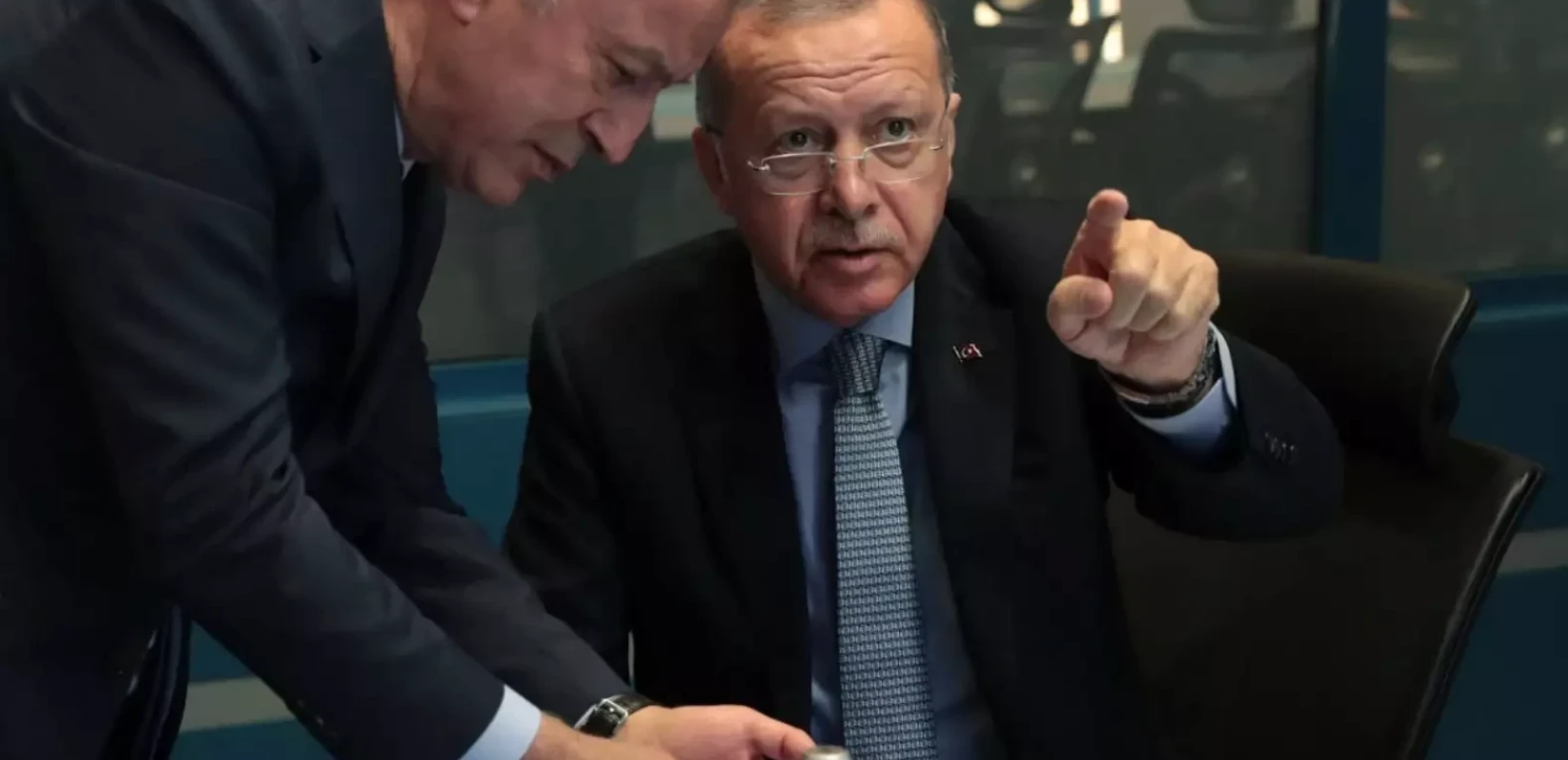 Τουρκία: «Θυμωμένος ο Ακάρ με τον Ερντογάν που δεν τον κράτησε στο υπουργείο Άμυνας»