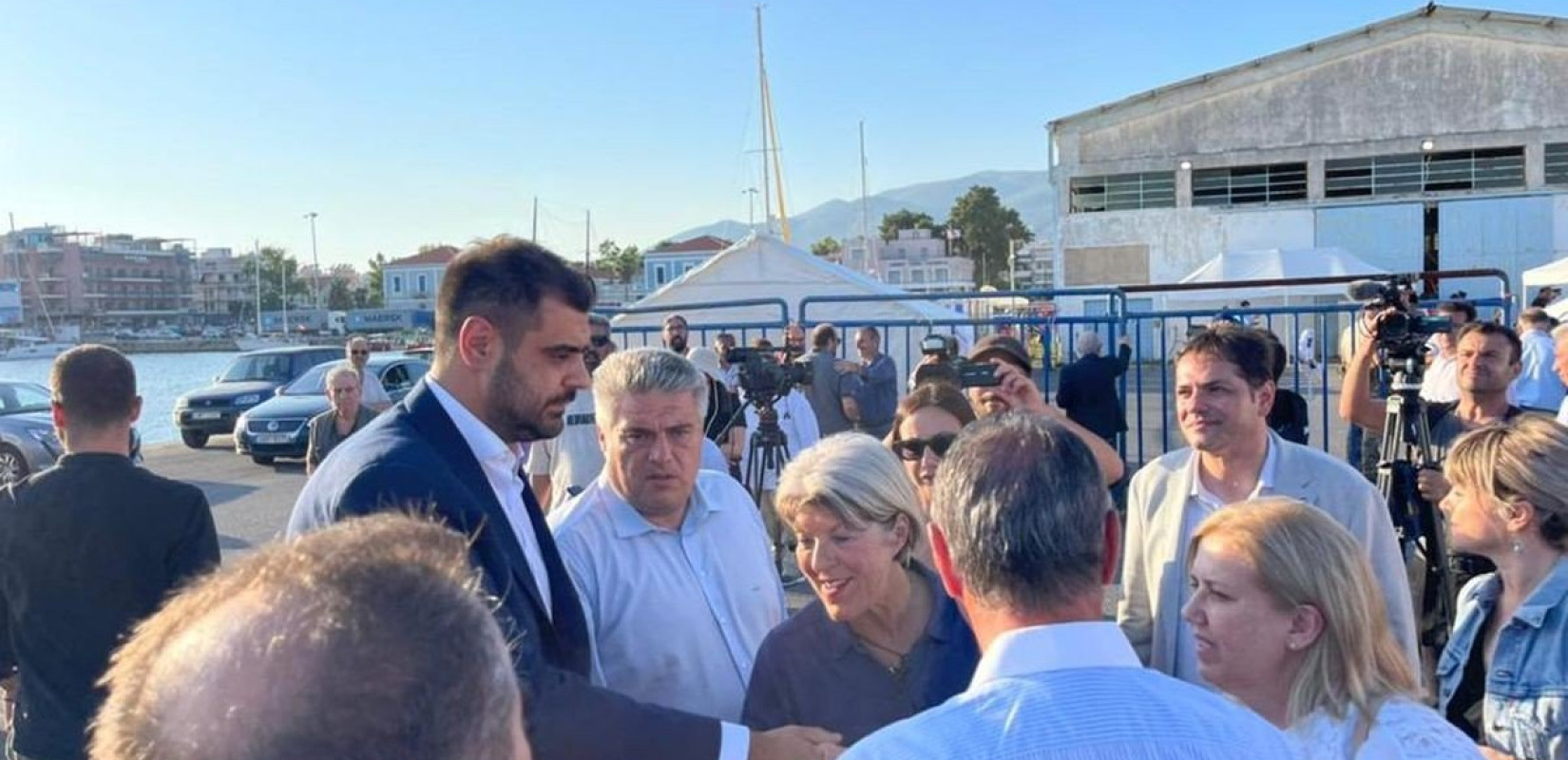 Στην Καλαμάτα κλιμάκιο της ΝΔ - Επισκέφθηκε διασωθέντες του πολύνεκρου ναυαγίου Στην Καλαμάτα κλιμάκιο της ΝΔ - Επισκέφθηκε διασωθέντες του πολύνεκρου ναυαγίου