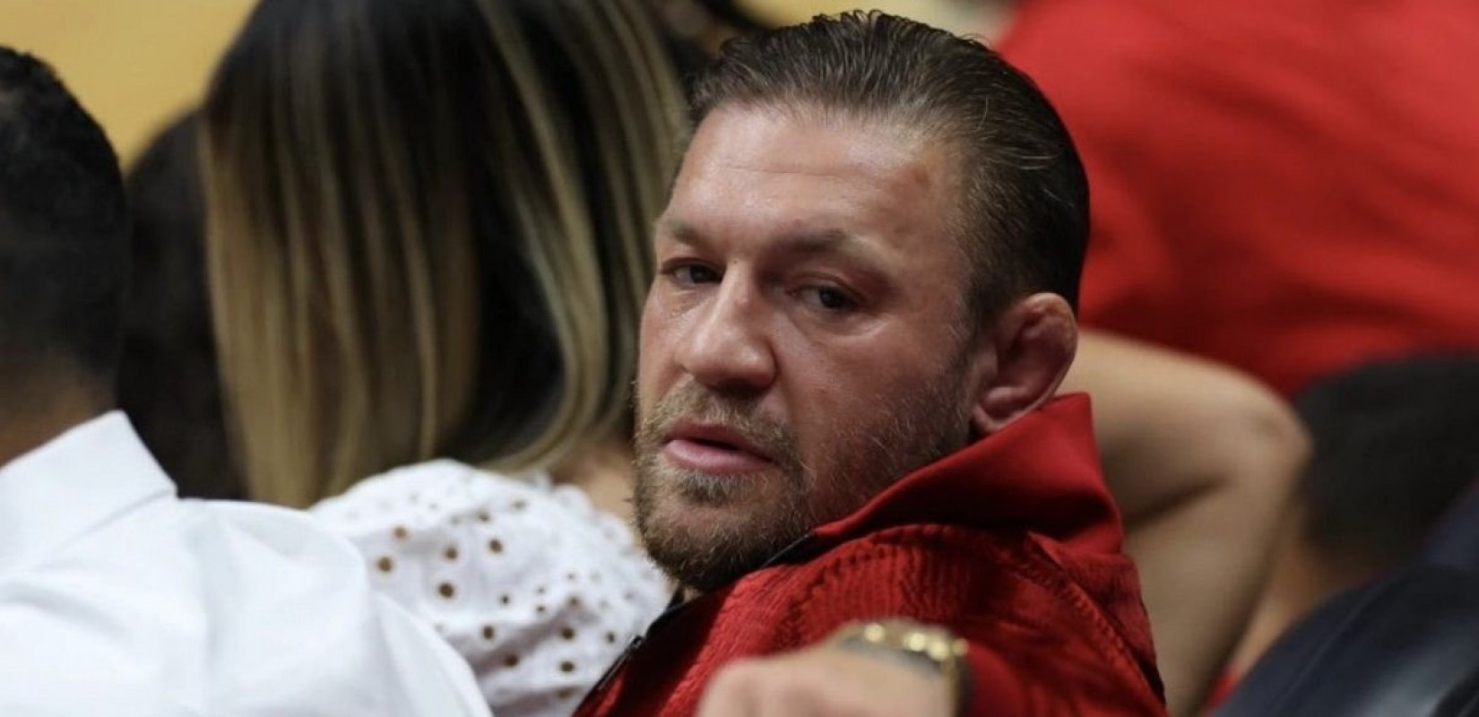 Ο Κόνορ ΜακΓκρέγκορ κατηγορείται από γυναίκα ότι τη βίασε στον τέταρτο τελικό του ΝΒΑ (βίντεο)