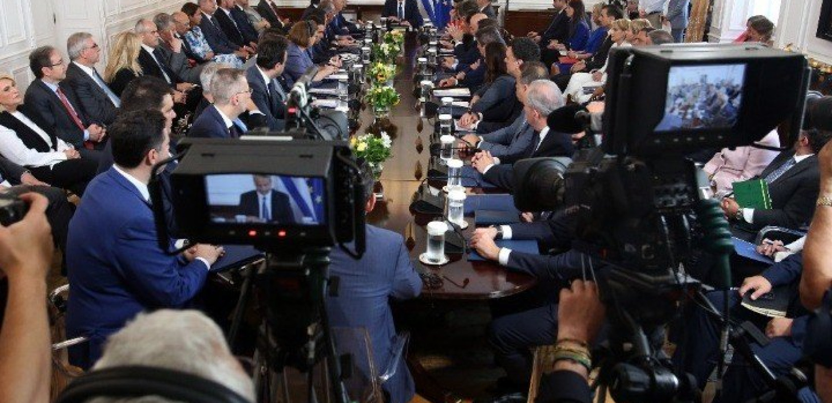 Τα πρώτα μέτρα στήριξης από τη νέα κυβέρνηση - Το απόγευμα στο Υπ. Οικονομικών ο Κυρ. Μητσοτάκης