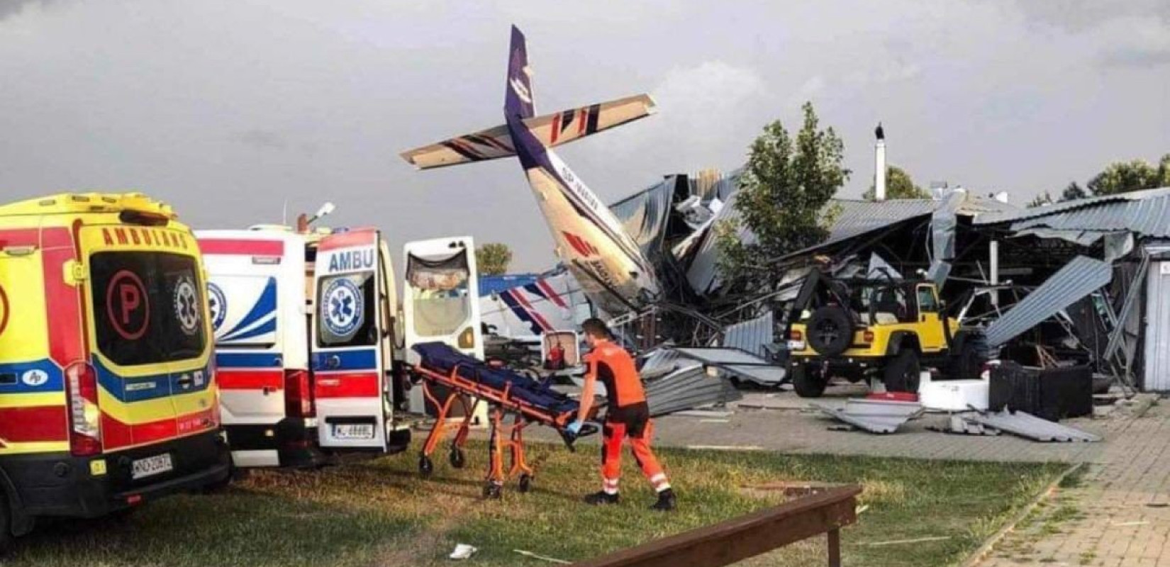 Συντριβή αεροσκάφους στην Πολωνία με 5 νεκρούς και 7 τραυματίες (βίντεο & φωτ.)