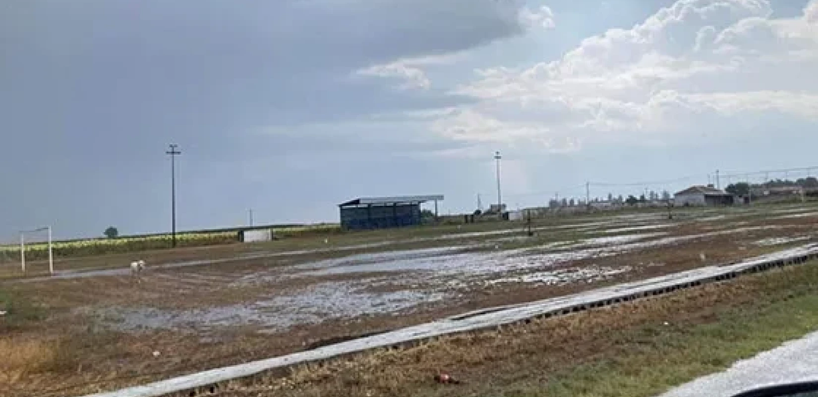 Ξάνθη: Ανεμοστρόβιλος προκάλεσε καταστροφές σε καλλιέργειες και κτηνοτροφικές μονάδες (φωτ.)