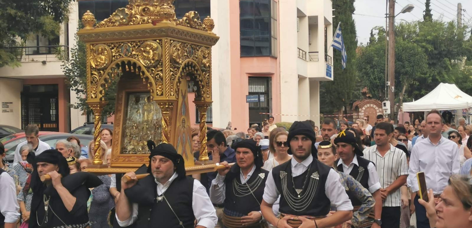 Δήμος Αμπελοκήπων - Μενεμένης: Με κατάνυξη οι εορταστικές εκδηλώσεις της Αγίας Παρασκευής και του Αγίου Παντελεήμονος (φωτ.)  Δήμος Αμπελοκήπων - Μενεμένης: Με κατάνυξη οι εορταστικές εκδηλώσεις της Αγίας Παρασκευής και του Αγίου Παντελεήμονος (φωτ.)