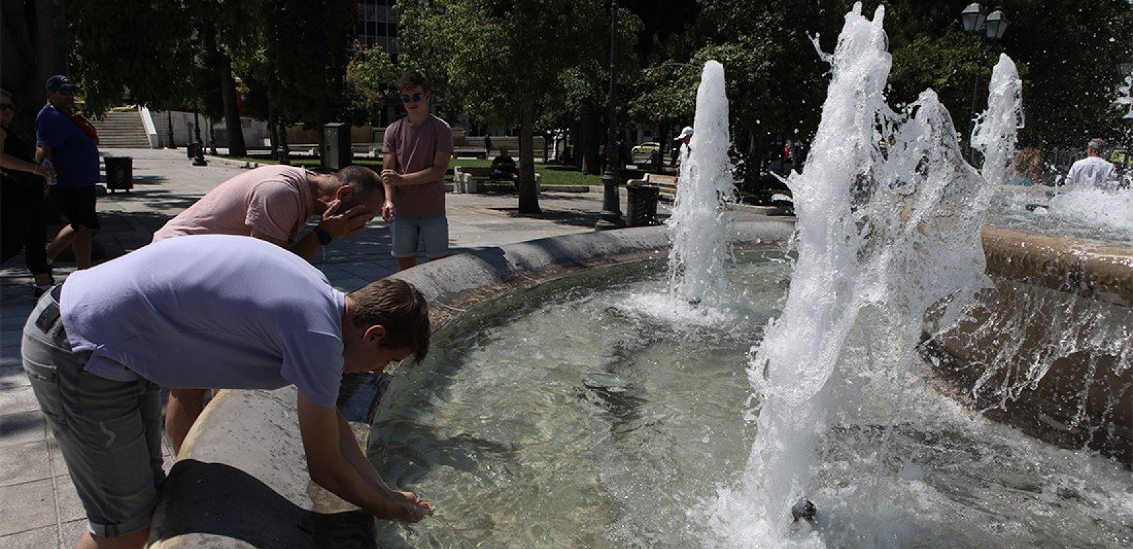 Ανεβαίνει από σήμερα η θερμοκρασία - Καύσωνας διαρκείας από τη Δευτέρα