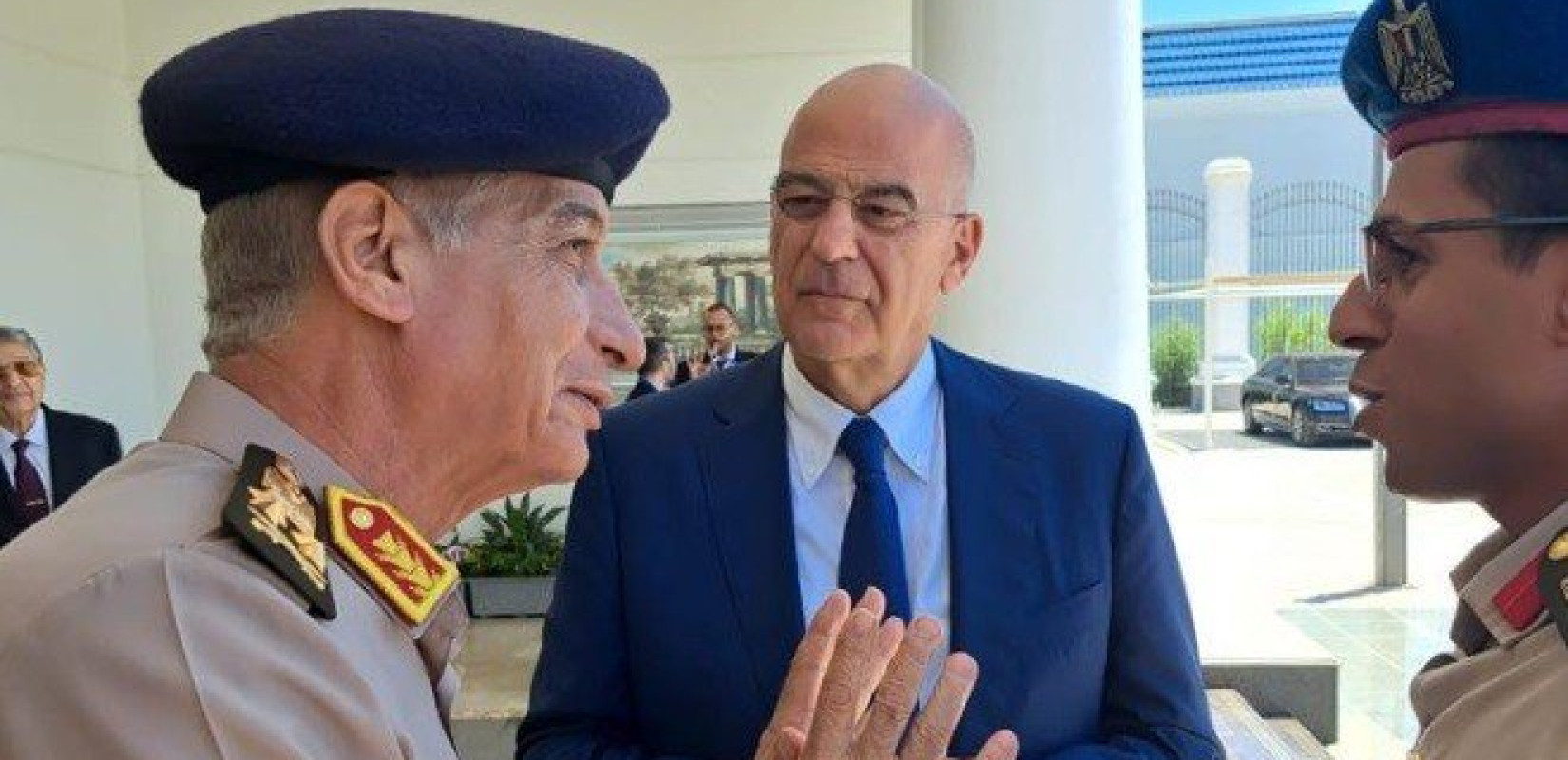 Δένδιας από Αίγυπτο: Κοινή η θέλησή μας για περαιτέρω εμβάθυνση της στρατηγικής αμυντικής σχέσης των δύο χωρών Δένδιας από Αίγυπτο: Κοινή η θέλησή μας για περαιτέρω εμβάθυνση της στρατηγικής αμυντικής σχέσης των δύο χωρών