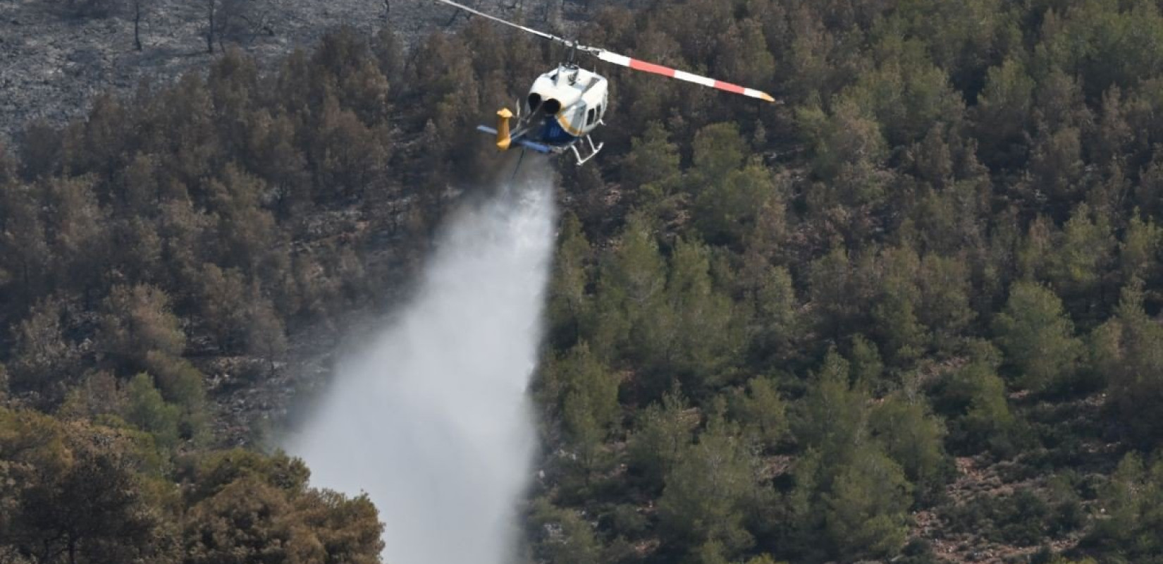 Λέσβος: Φωτιά στον Άγιο Ιγνάτιο - Επιχειρεί και ελικόπτερο